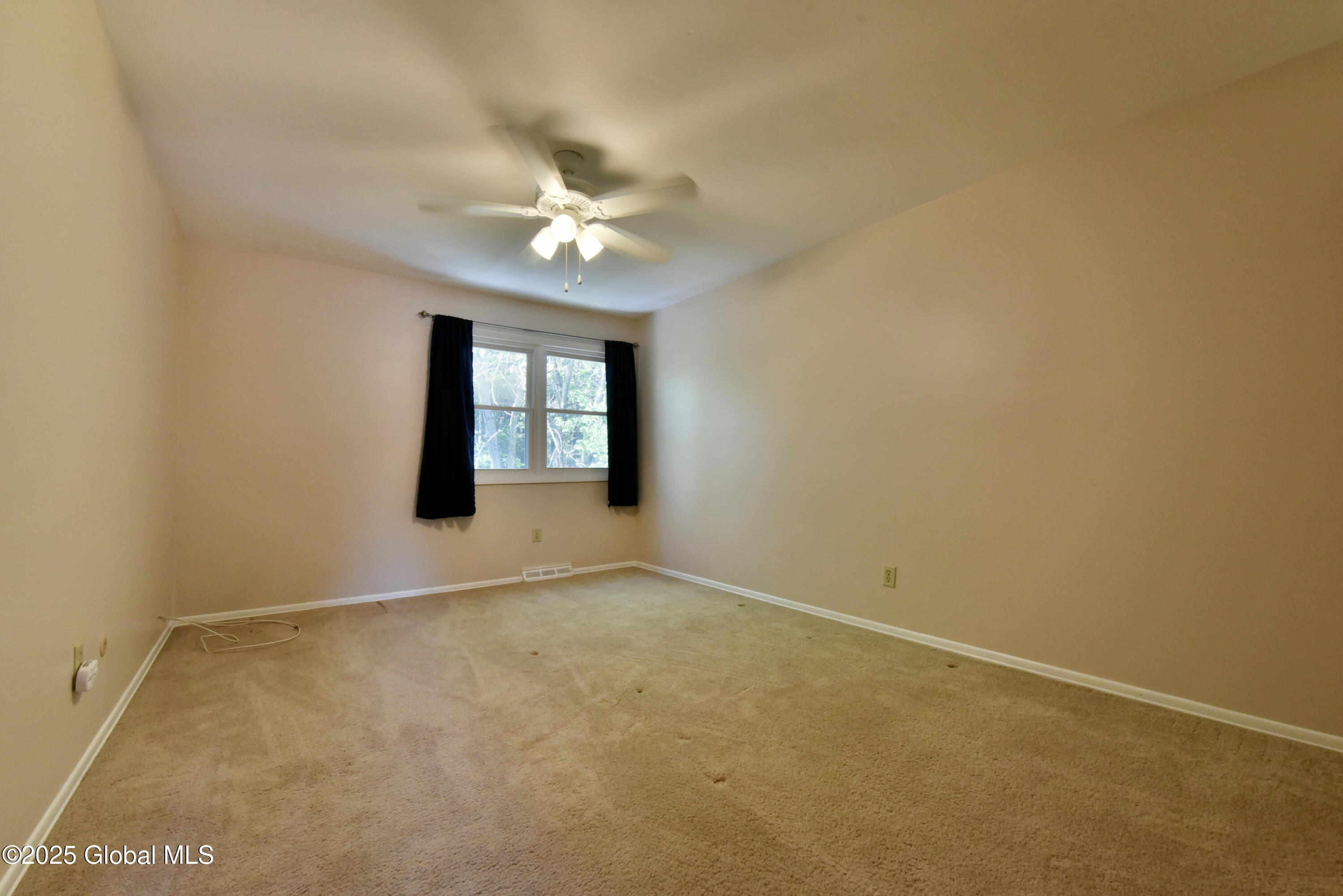 32 Mohawk Trail, Clifton Park, New York image 21