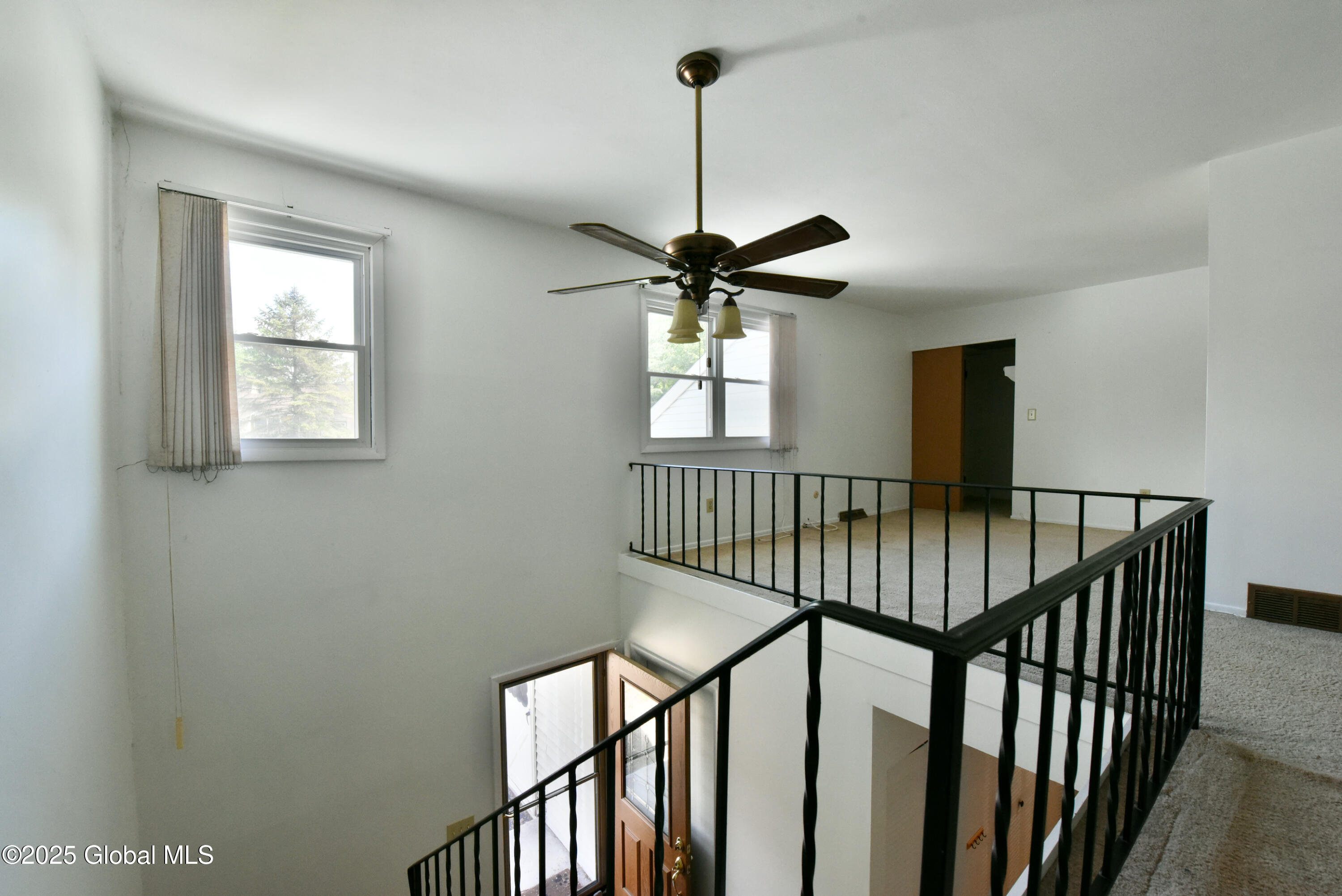 32 Mohawk Trail, Clifton Park, New York image 14