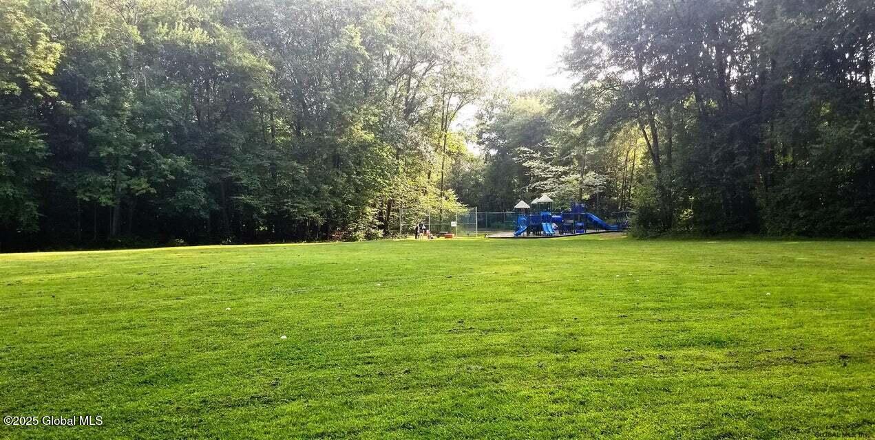 32 Mohawk Trail, Clifton Park, New York image 36