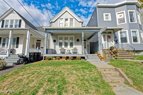 Photo of 12 Parkview Court, Troy, NY 12180 (MLS # 202528476) Photo of 12 Parkview Court, Troy, NY 12180 (MLS # 202528476)