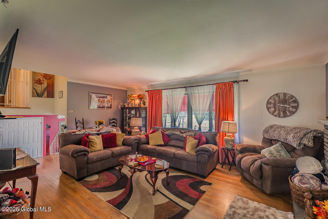 181 Upper Van Dyke Avenue, Amsterdam, New York image 11