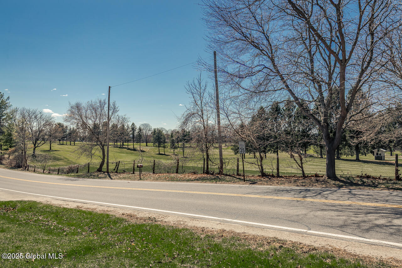 181 Upper Van Dyke Avenue, Amsterdam, New York image 36
