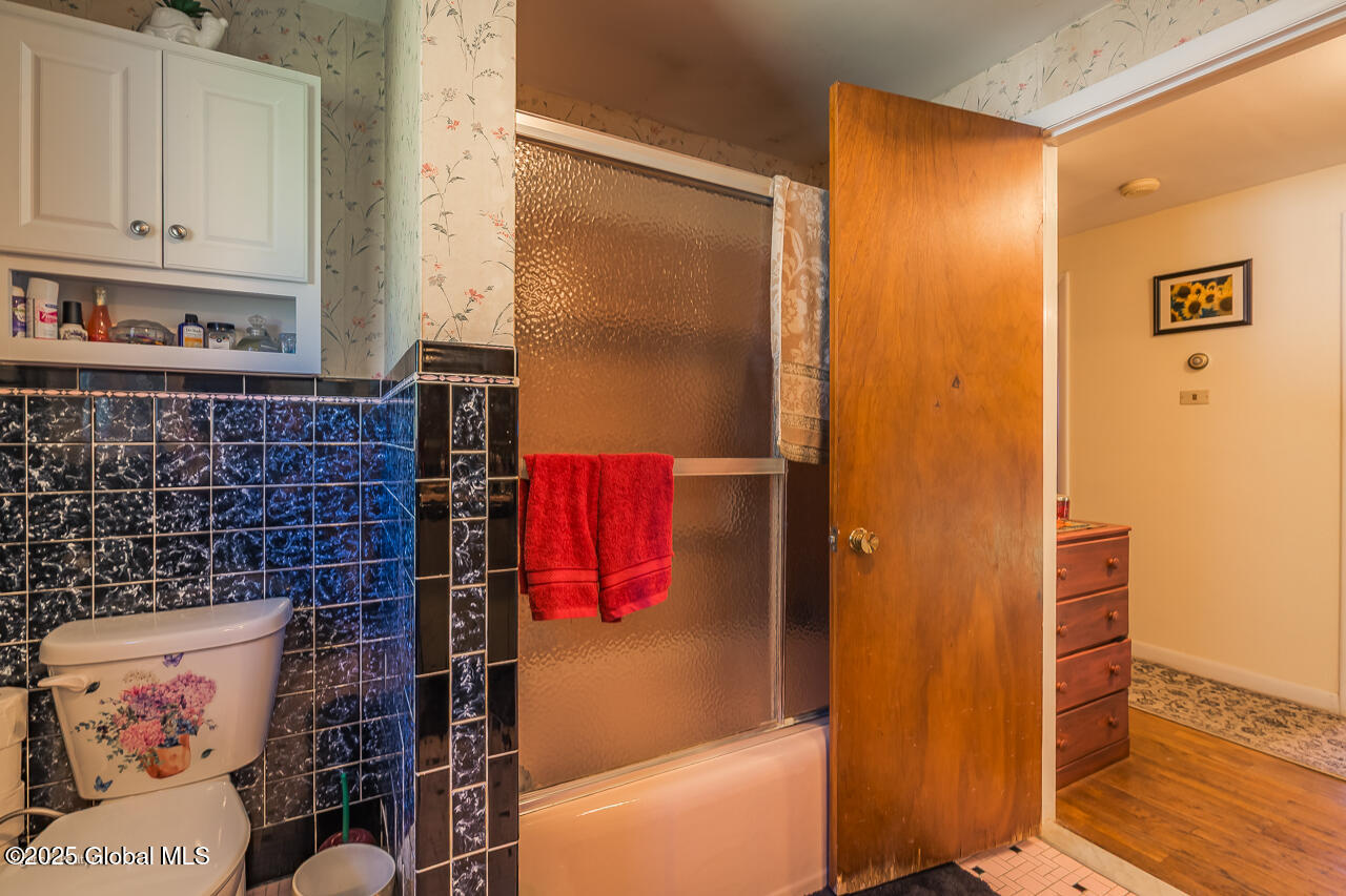 181 Upper Van Dyke Avenue, Amsterdam, New York image 24