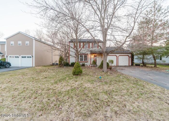 8244 Coconut Tree Drive, Liverpool, New York image 1
