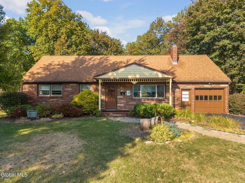Photo of 18 Friar Tuck Road, Albany, NY 12203 (MLS # 202528198)