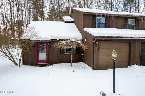 Photo of 13 Glenbrook Drive, Clifton Park, NY 12065 (MLS # 202612601)