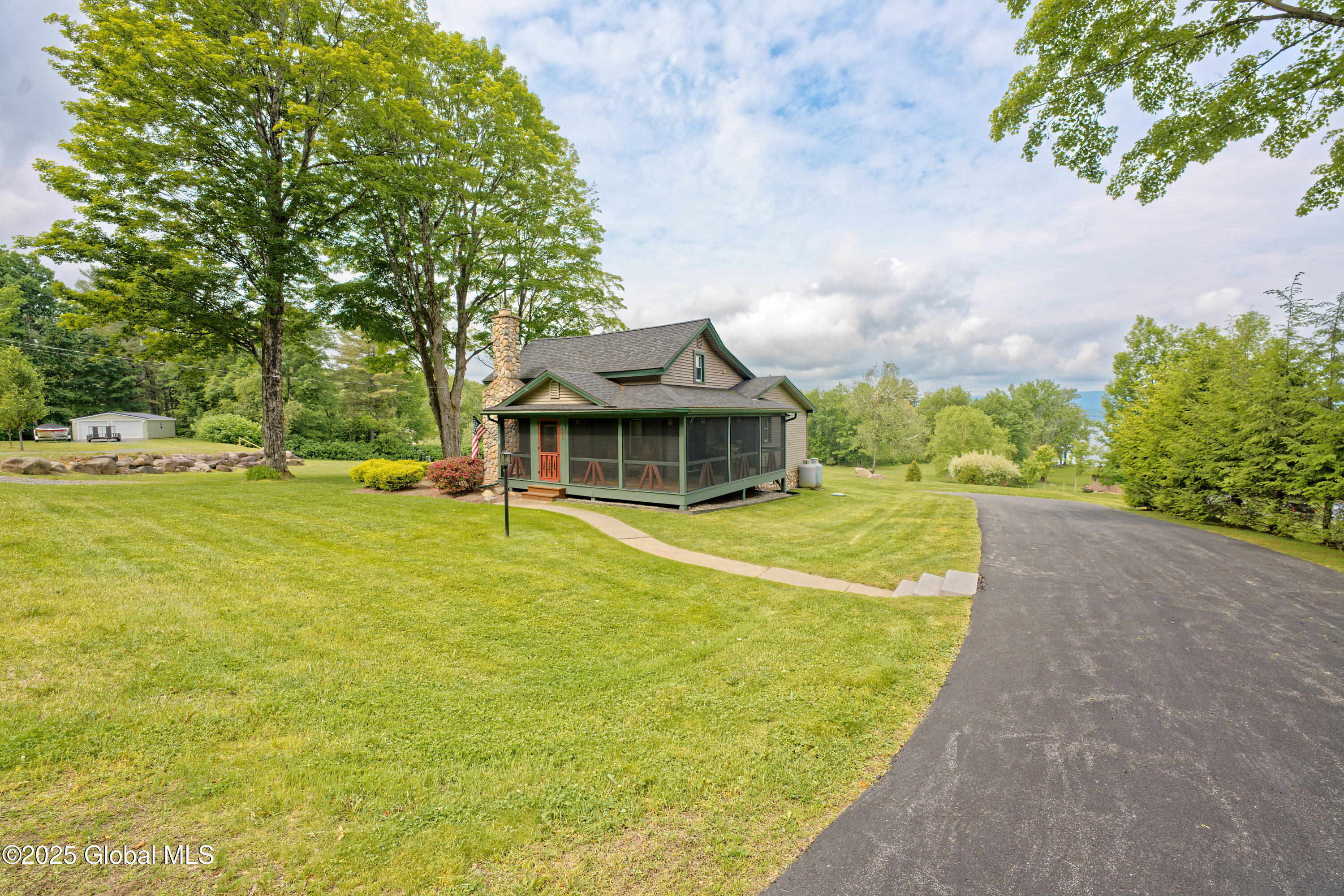 407 Lakeview Road, Broadalbin, New York image 4