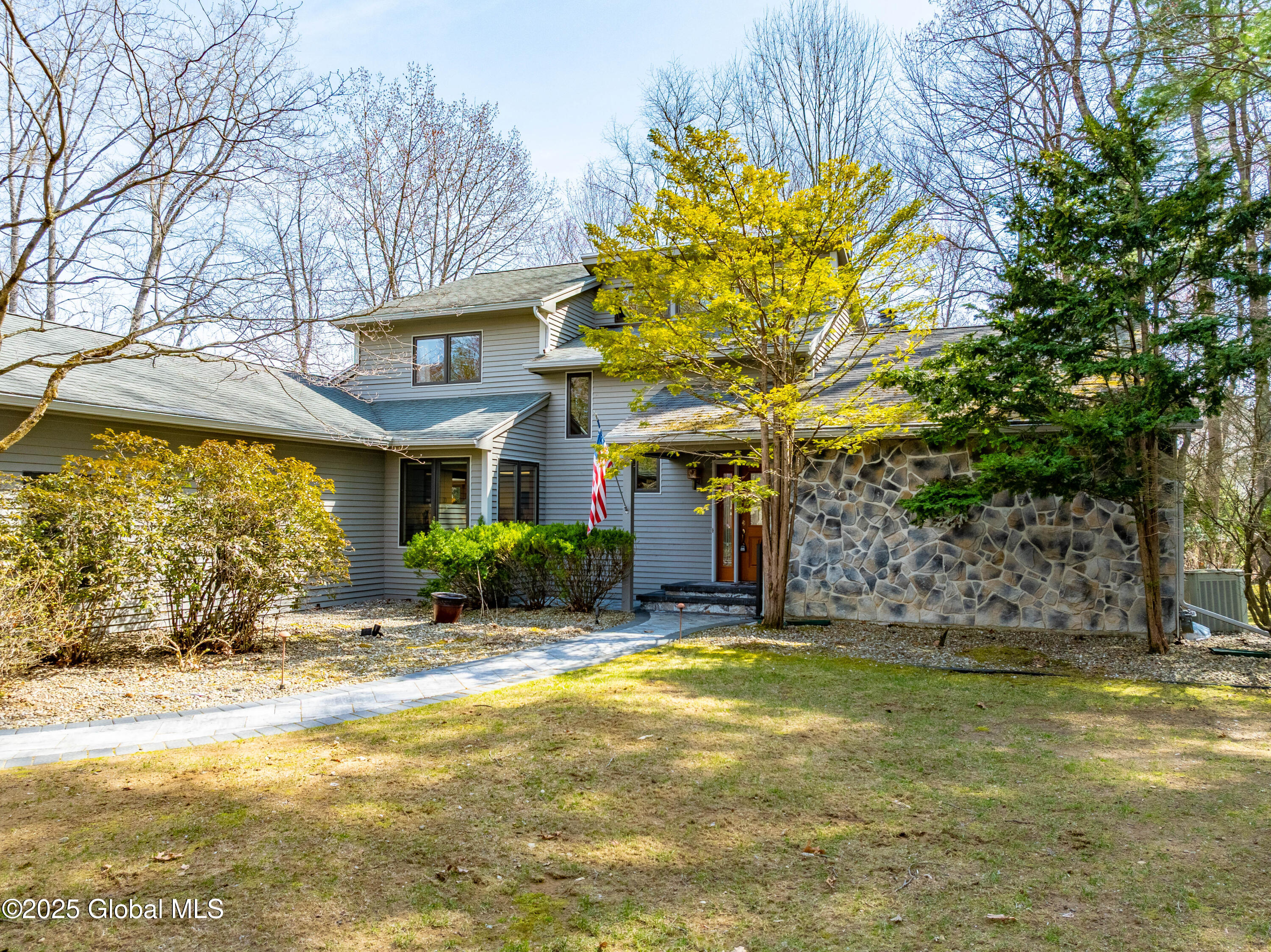 9 Timberwick Drive, Clifton Park, New York image 1