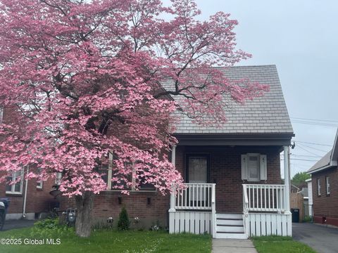 Photo of 130 Van Schoick Avenue, Albany, NY 12209 (MLS # 202615510)