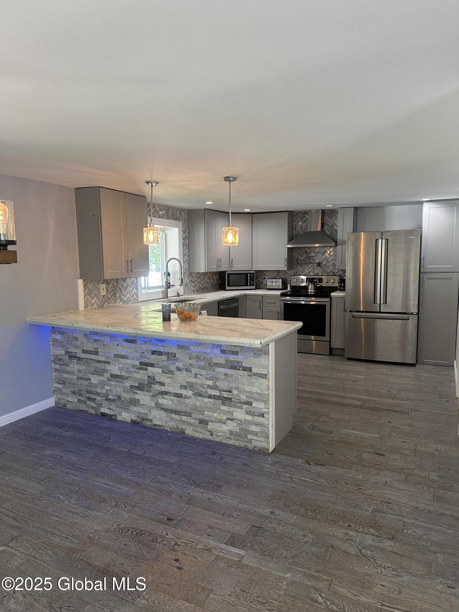 30 Penny Lane, Averill Park, New York image 5
