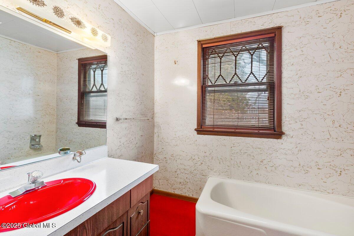 421 7th Avenue, Watervliet, New York image 17