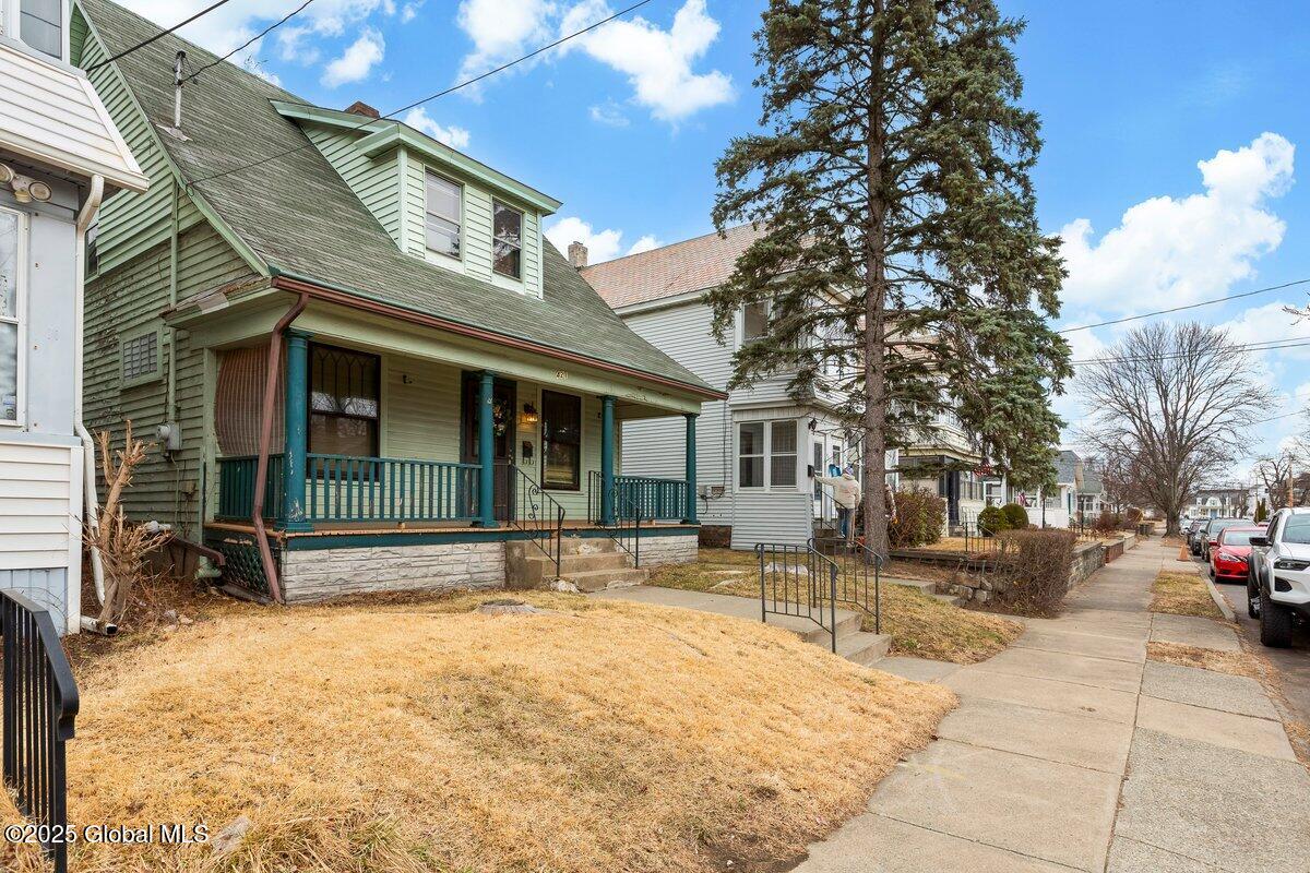 421 7th Avenue, Watervliet, New York image 2