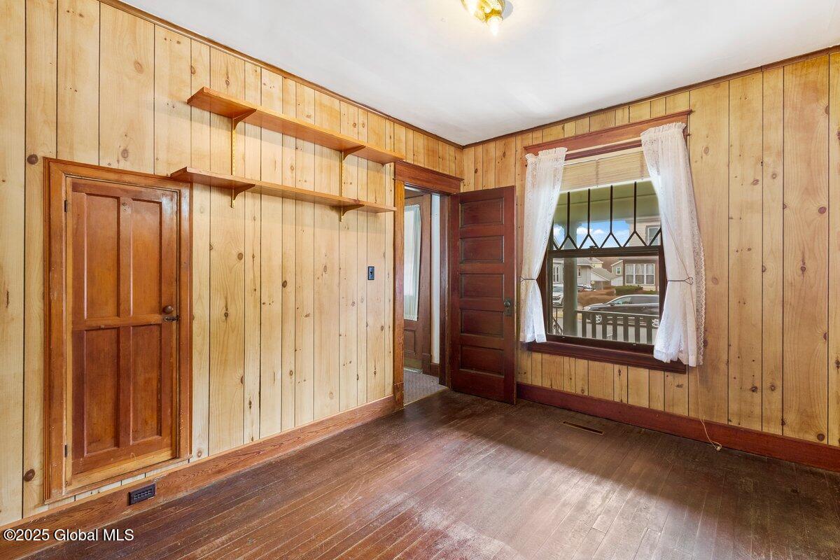 421 7th Avenue, Watervliet, New York image 9