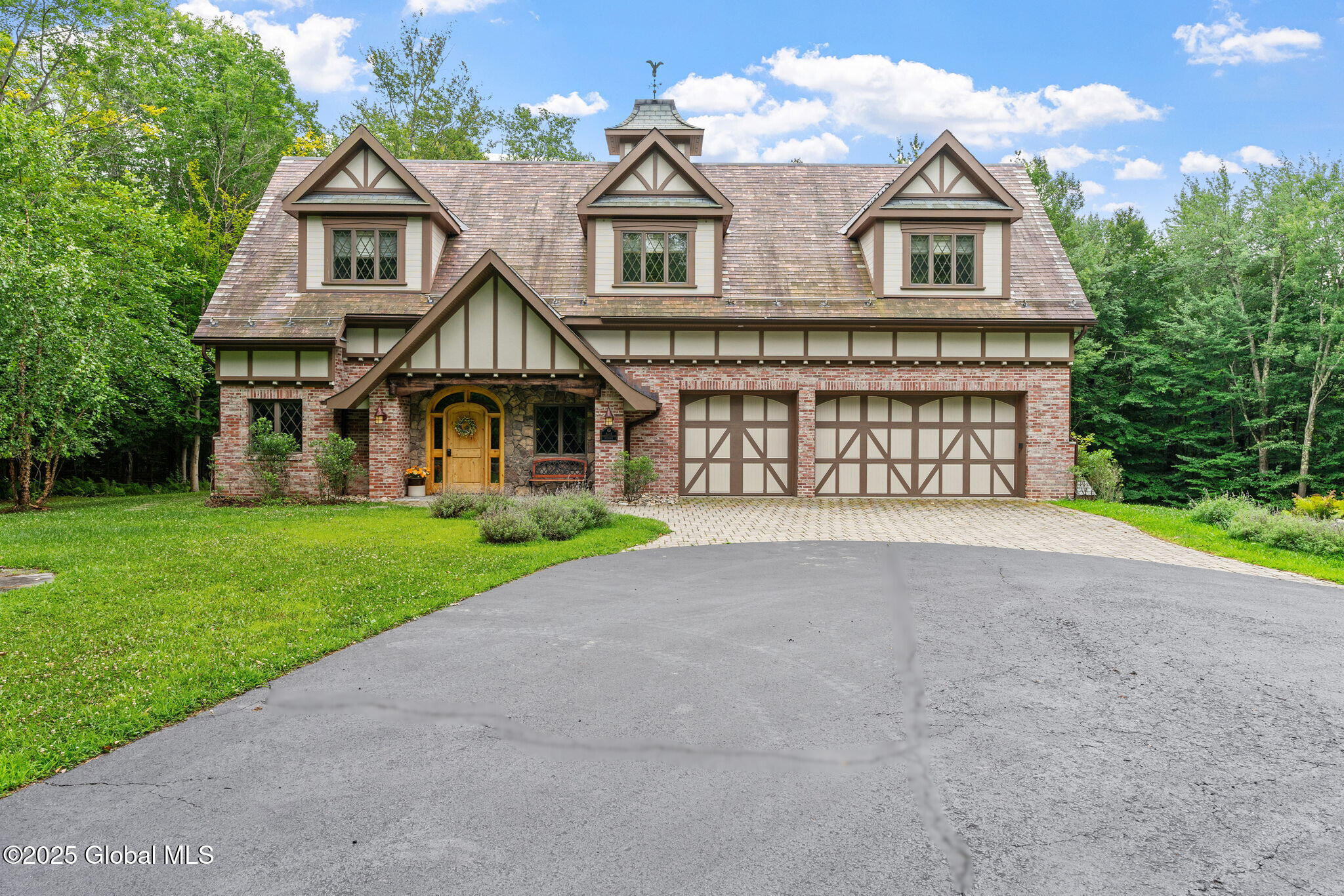 222 Alps Mountain Road, Averill Park, New York image 1