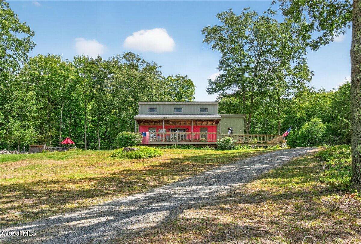 Averill Park, New York 12018, United States, 1 Bedroom Bedrooms, ,1 BathroomBathrooms,Residential,Active,202660