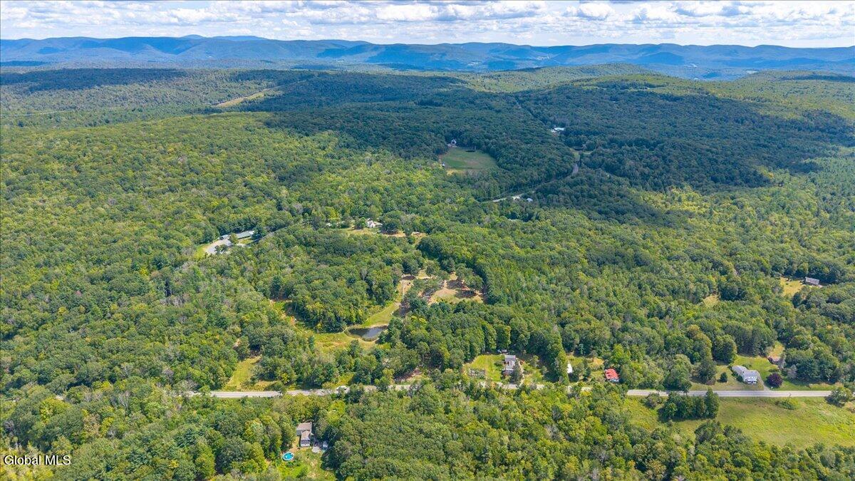 Averill Park, New York 12018, United States, 1 Bedroom Bedrooms, ,1 BathroomBathrooms,Residential,Active,202660