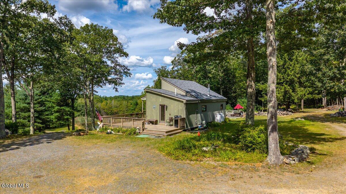 Averill Park, New York 12018, United States, 1 Bedroom Bedrooms, ,1 BathroomBathrooms,Residential,Active,202660