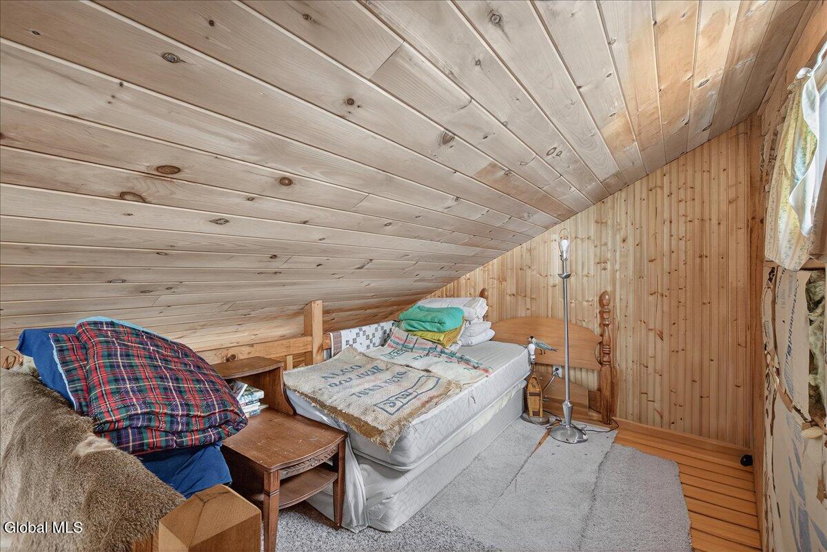 Averill Park, New York 12018, United States, 1 Bedroom Bedrooms, ,1 BathroomBathrooms,Residential,Active,202660