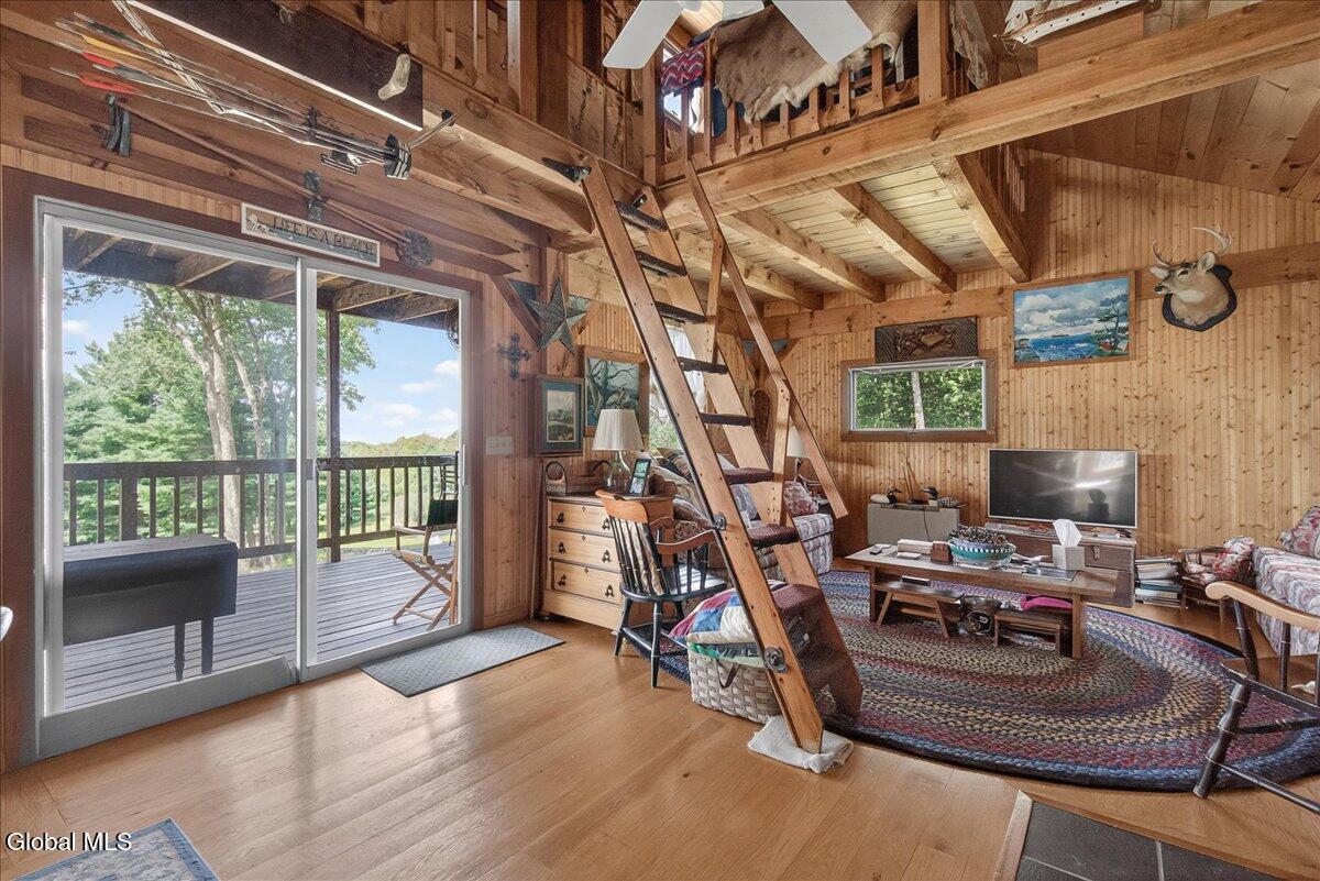 Averill Park, New York 12018, United States, 1 Bedroom Bedrooms, ,1 BathroomBathrooms,Residential,Active,202660