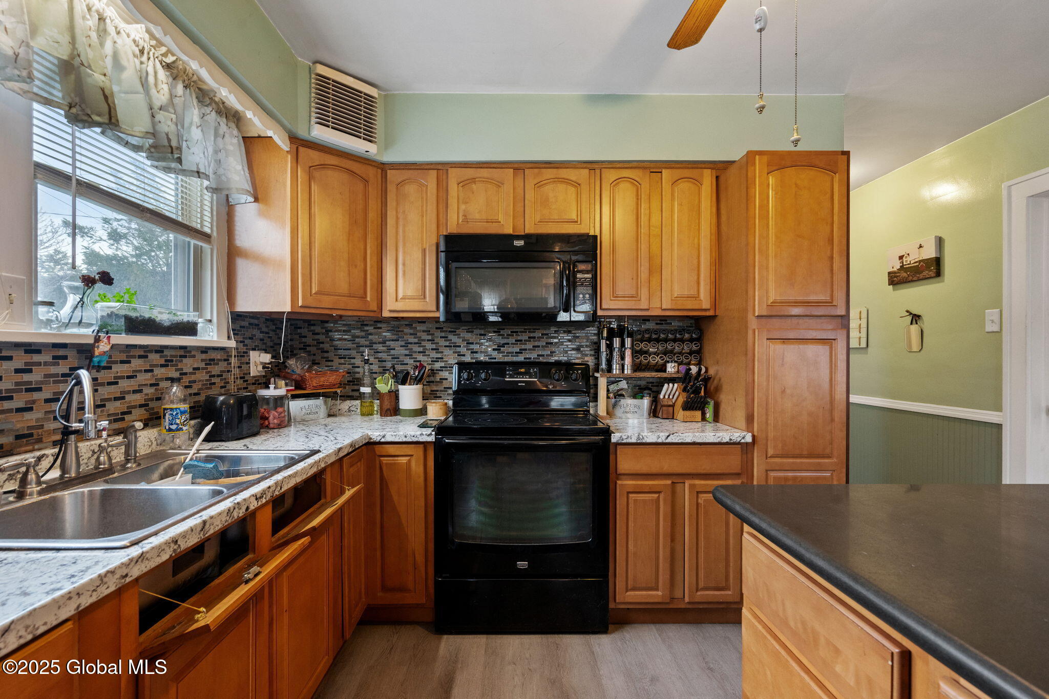 1437 Nott Street, Schenectady, New York image 12