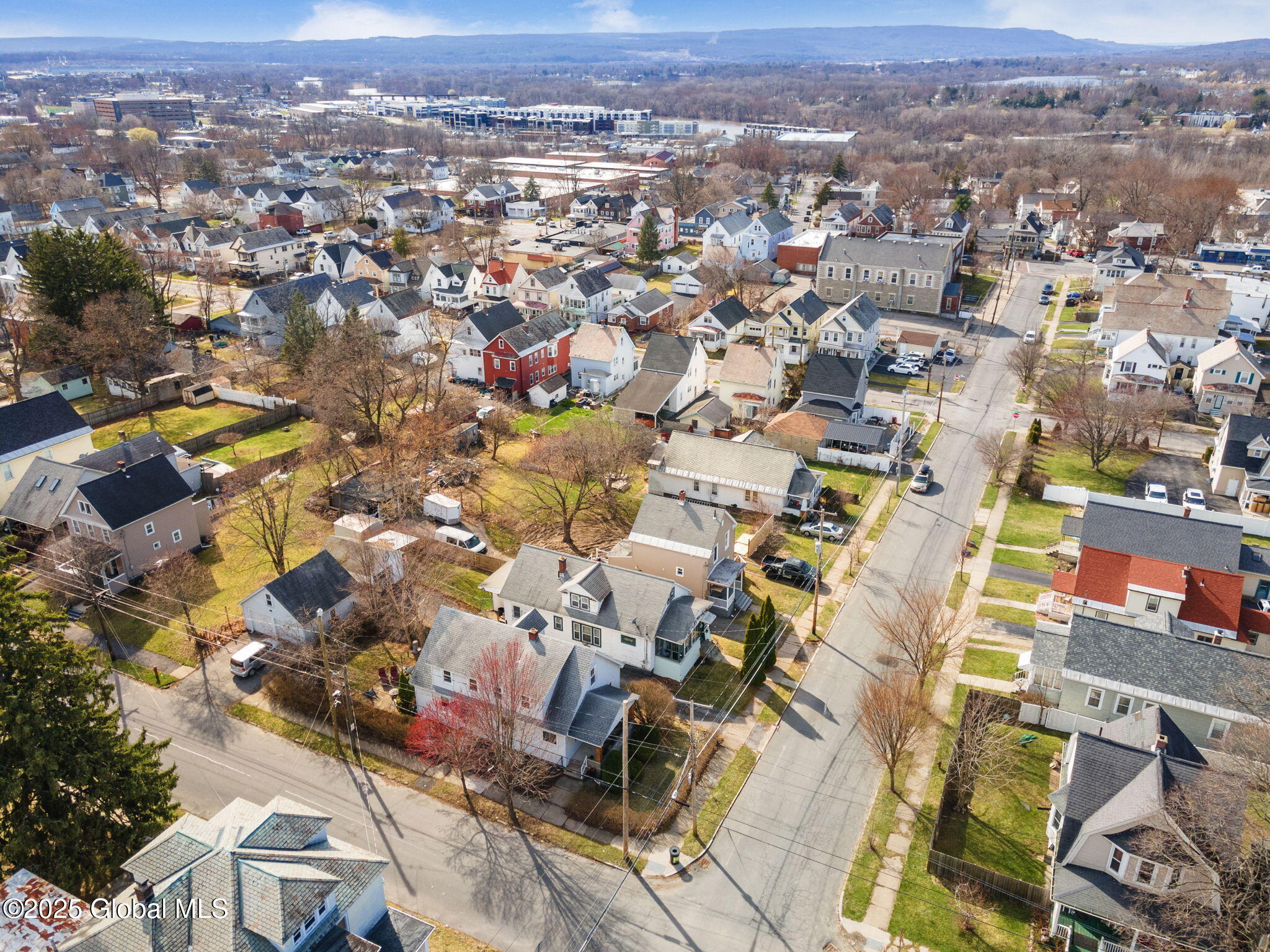826 Raymond Street, Schenectady, New York image 28