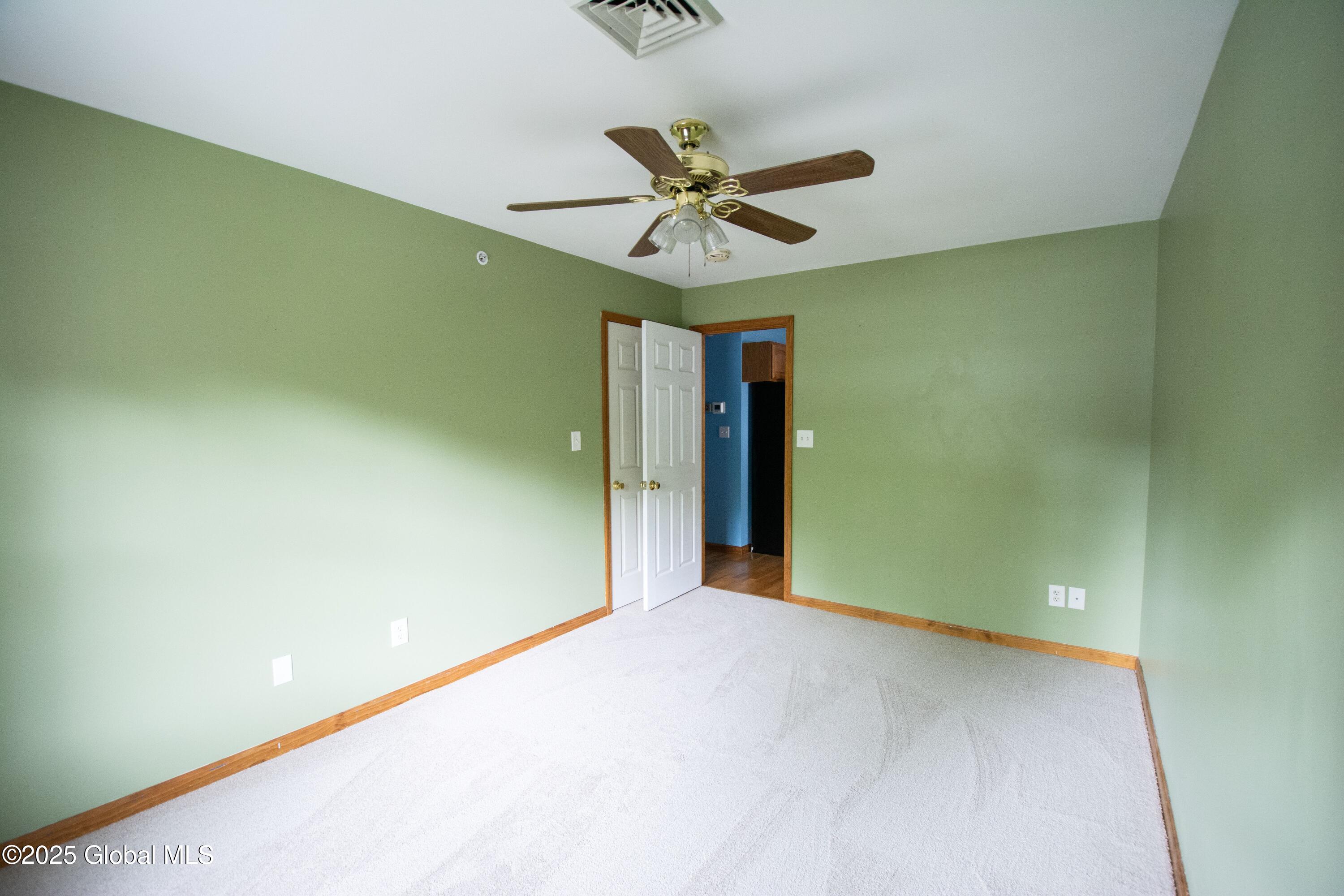 105 Mallards Pond Lane, Schenectady, New York image 10