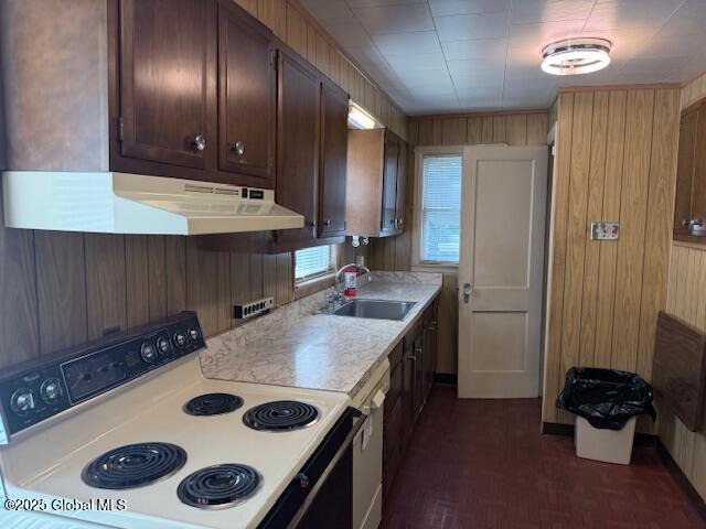 Albany, New York 12205, United States, 2 Bedrooms Bedrooms, ,1 BathroomBathrooms,Residential,Pending,150867