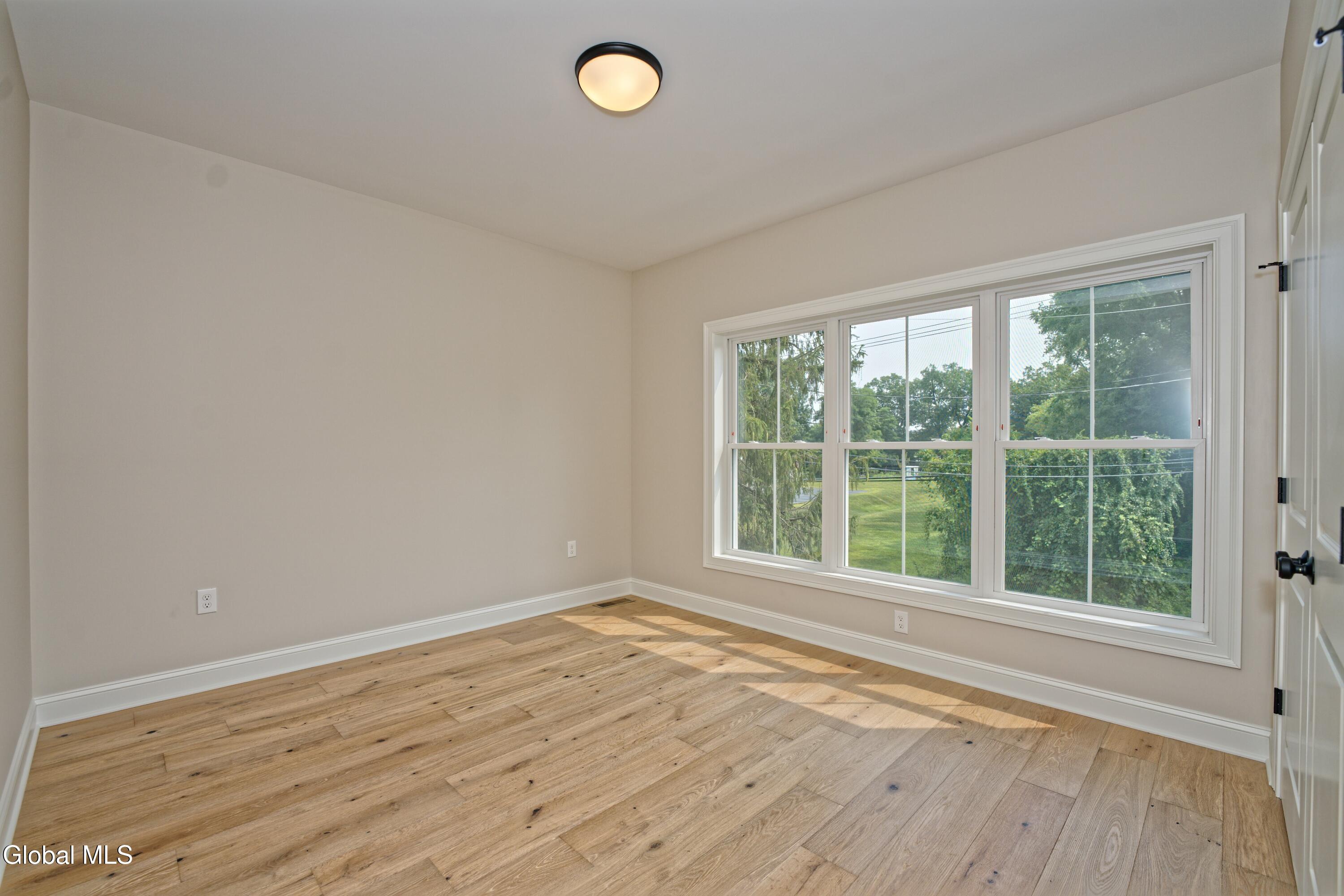 Saratoga Springs, New York 12866, United States, 4 Bedrooms Bedrooms, ,3 BathroomsBathrooms,Residential,Active,249986