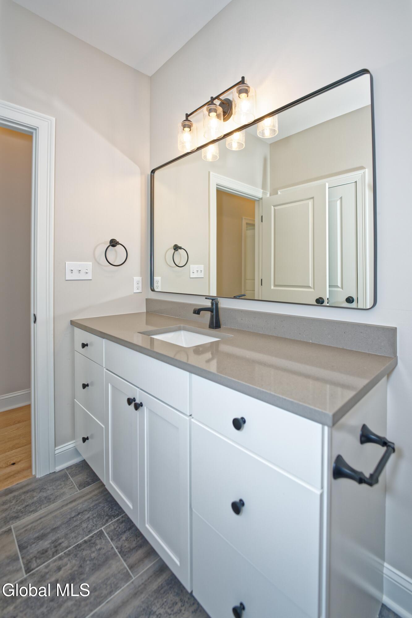 Saratoga Springs, New York 12866, United States, 4 Bedrooms Bedrooms, ,3 BathroomsBathrooms,Residential,Active,249986