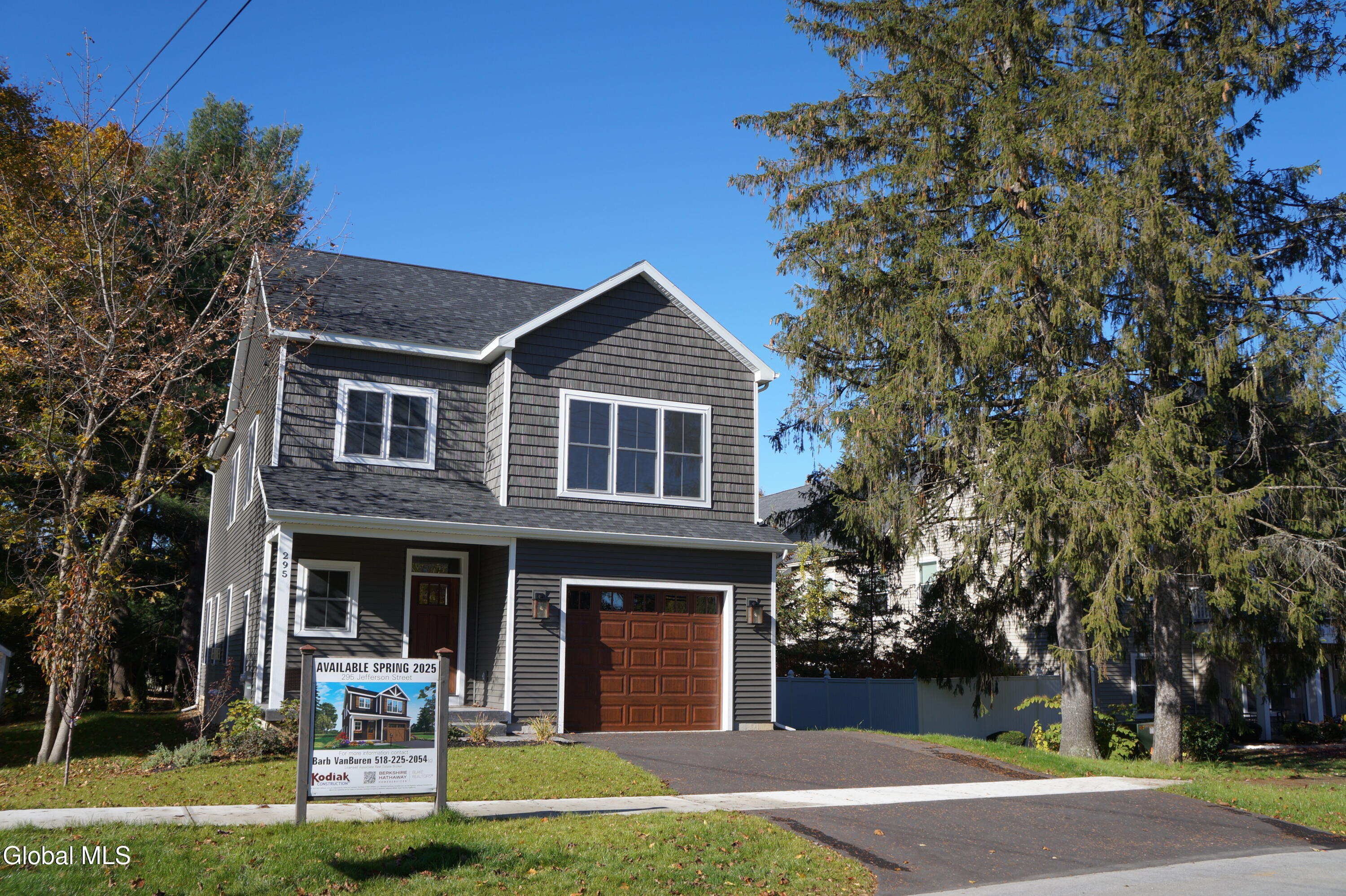 Saratoga Springs, New York 12866, United States, 4 Bedrooms Bedrooms, ,3 BathroomsBathrooms,Residential,Active,249986