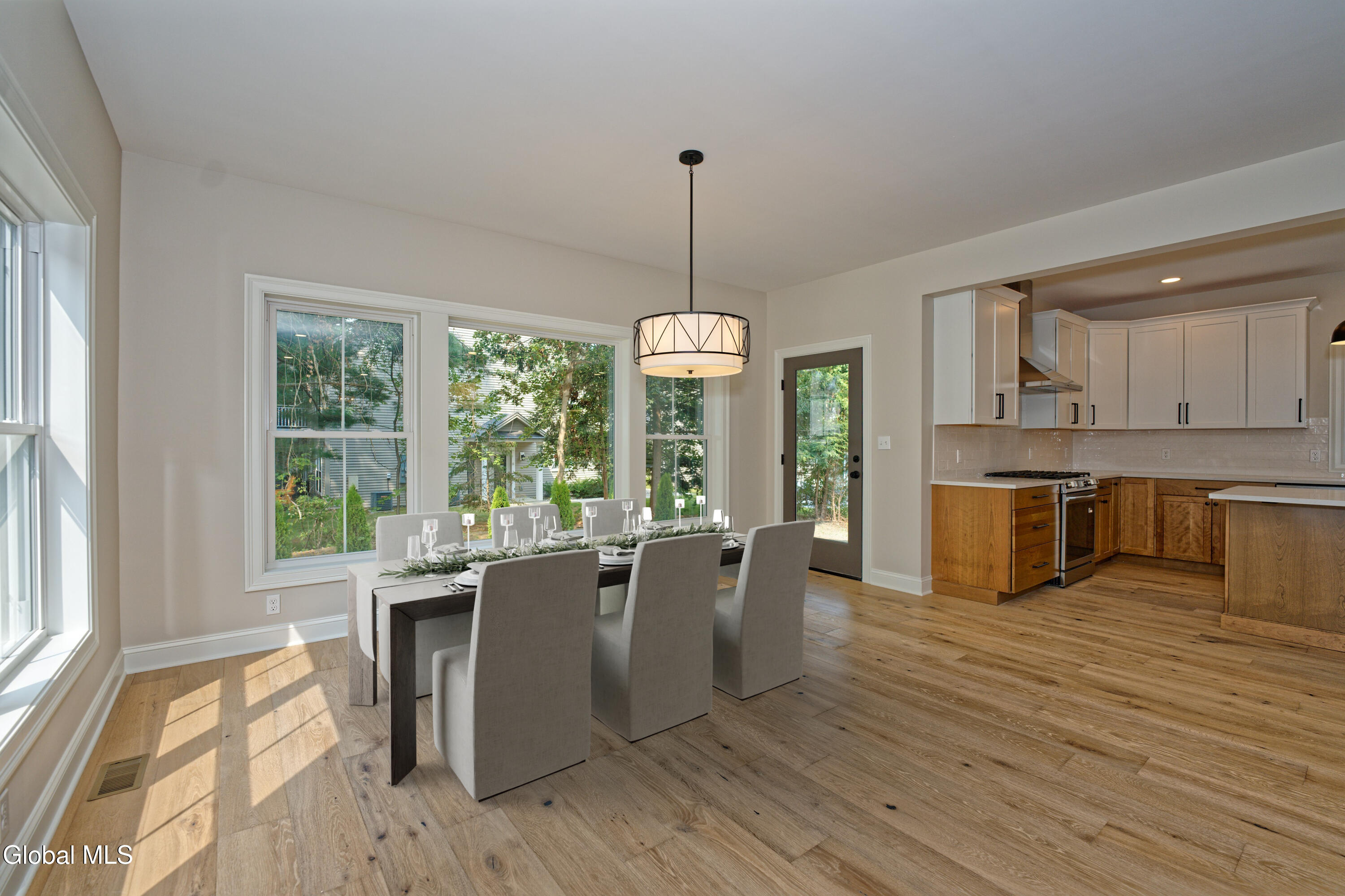 Saratoga Springs, New York 12866, United States, 4 Bedrooms Bedrooms, ,3 BathroomsBathrooms,Residential,Active,249986