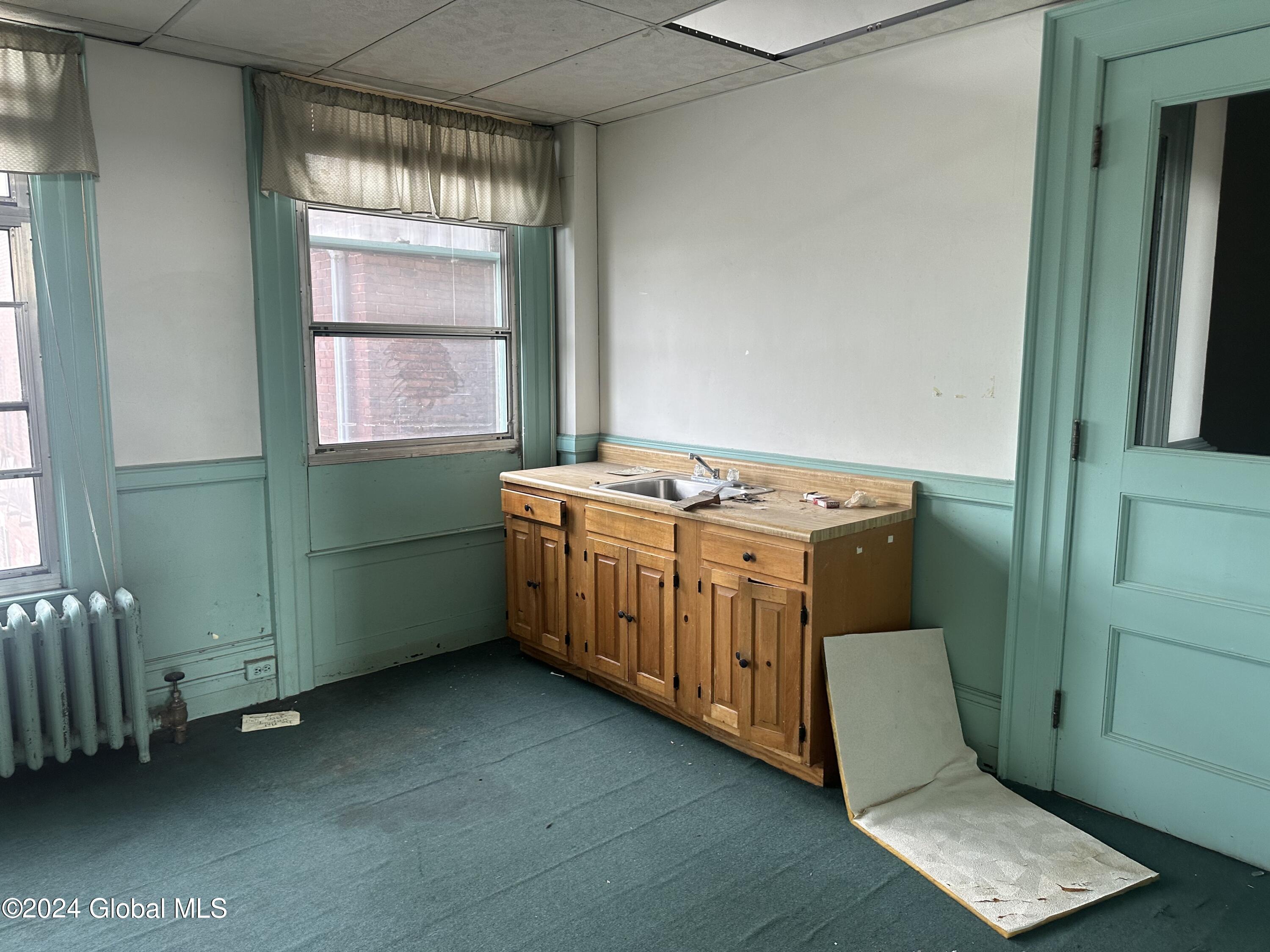 Amsterdam, New York 12010, United States, ,Commercial,Active,49755