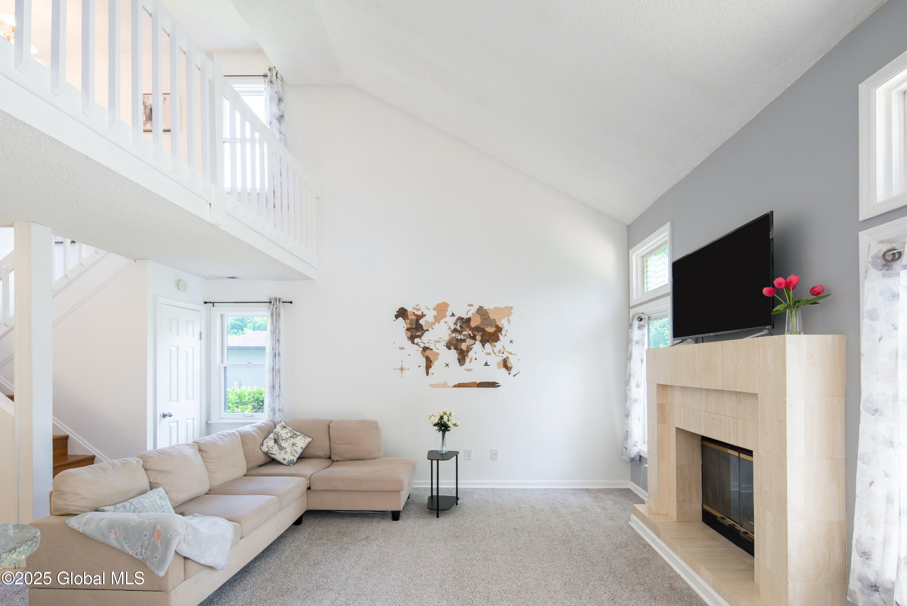 13 Eton Drive, Slingerlands, New York image 4