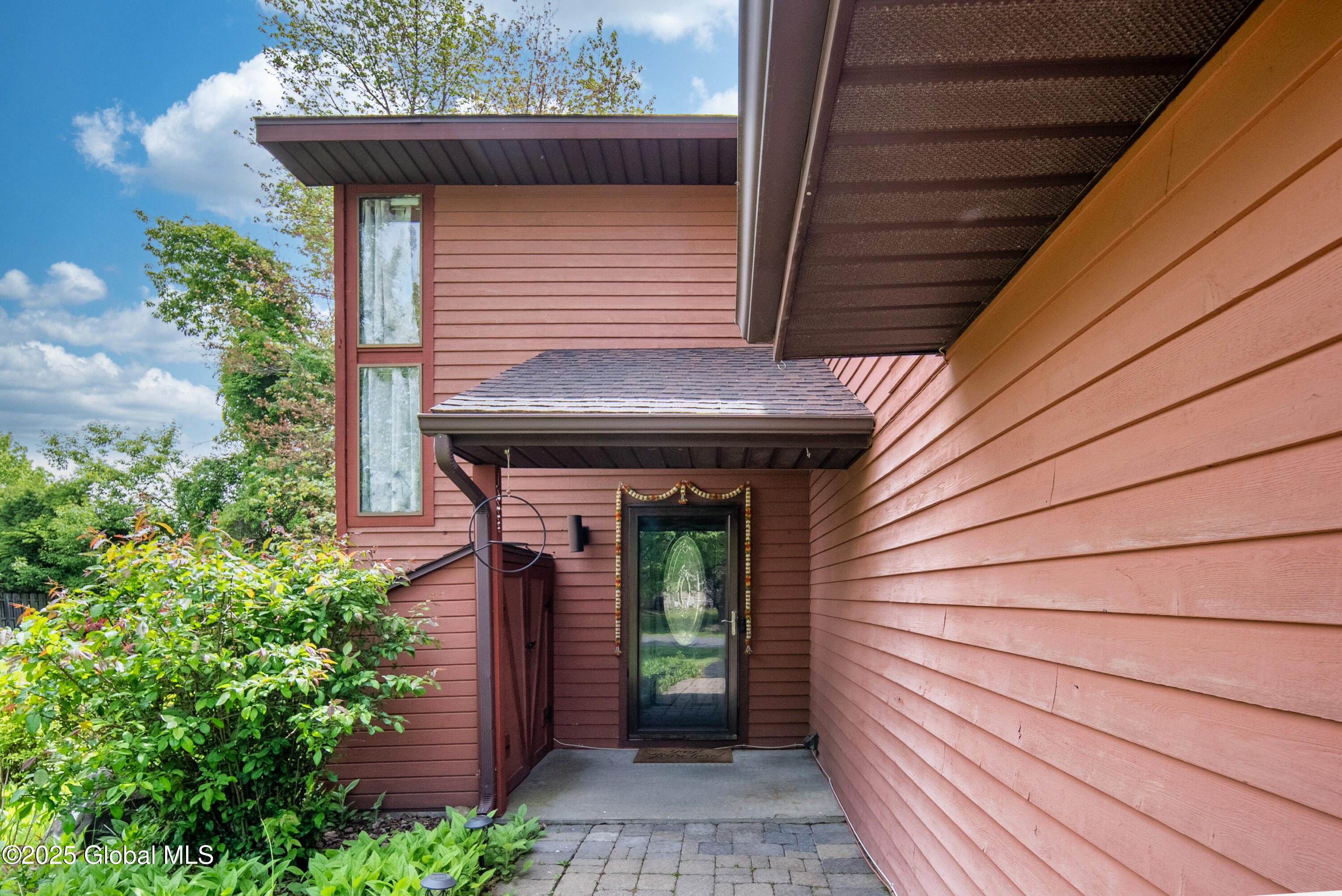 13 Eton Drive, Slingerlands, New York image 2