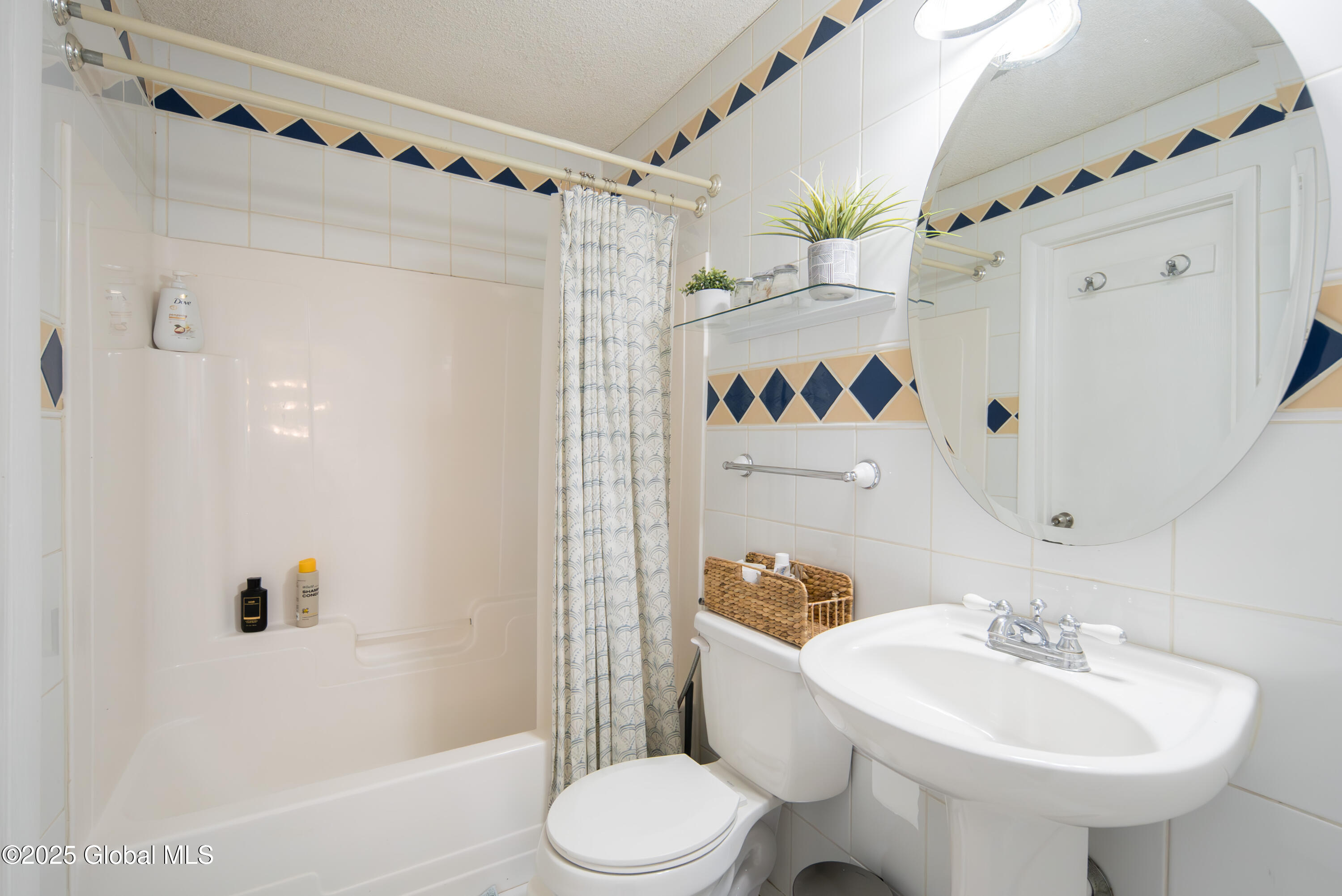13 Eton Drive, Slingerlands, New York image 32