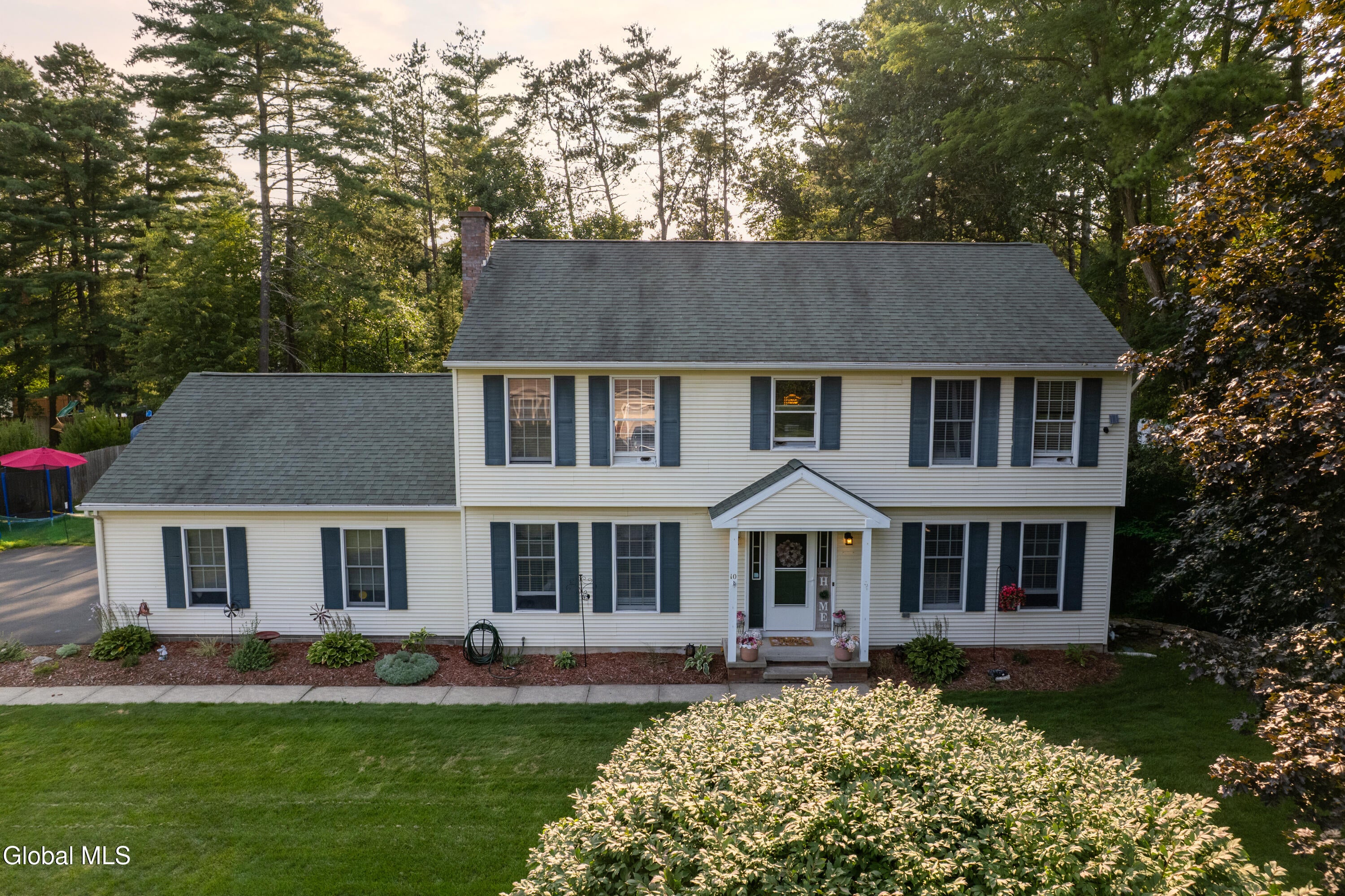 10 Willow Road