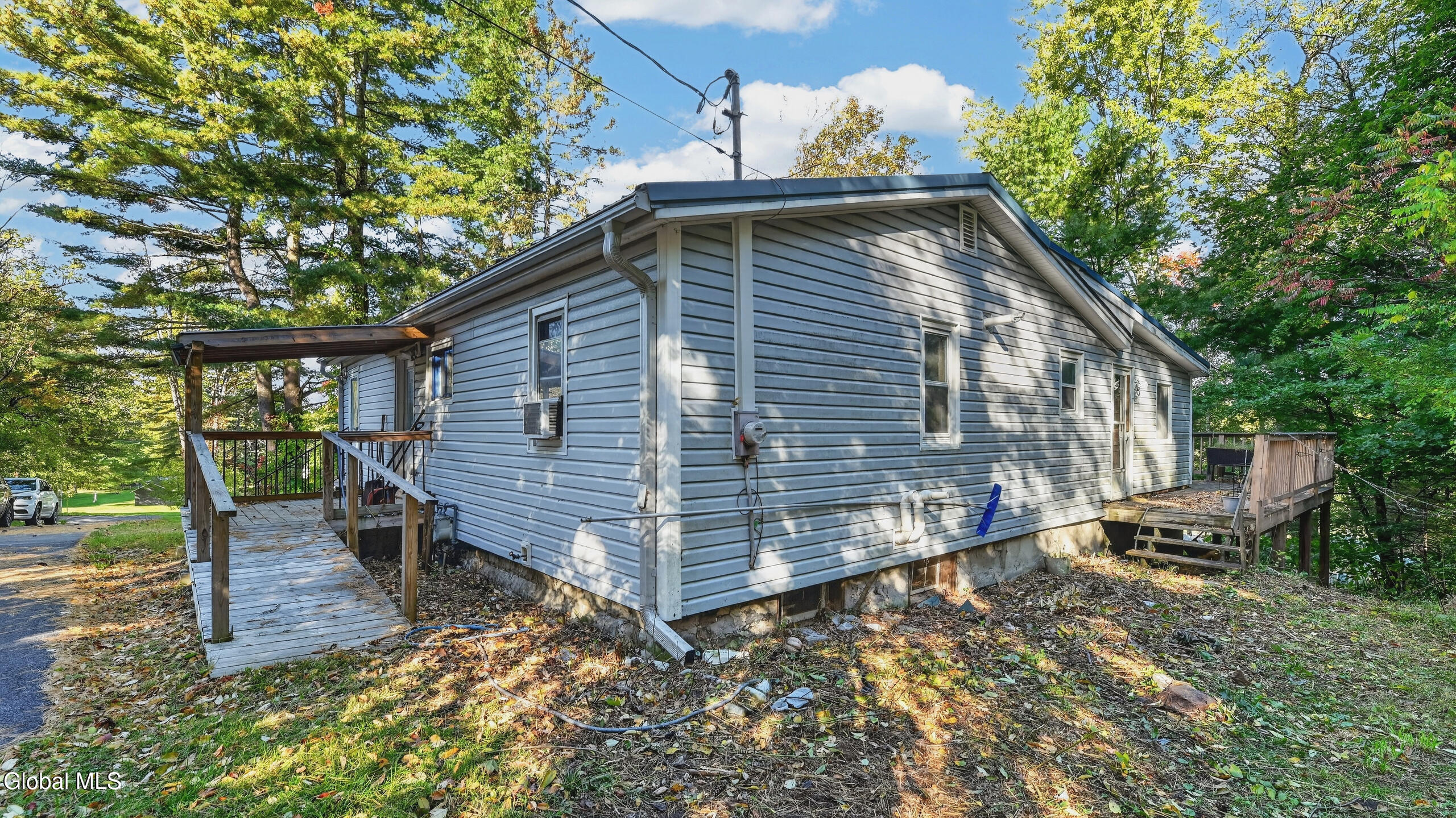 9 Hillcrest Avenue