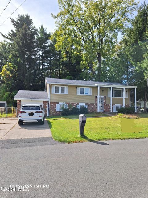 Photo of 19 Wendell Drive, Albany, NY 12205 (MLS # 202527329)