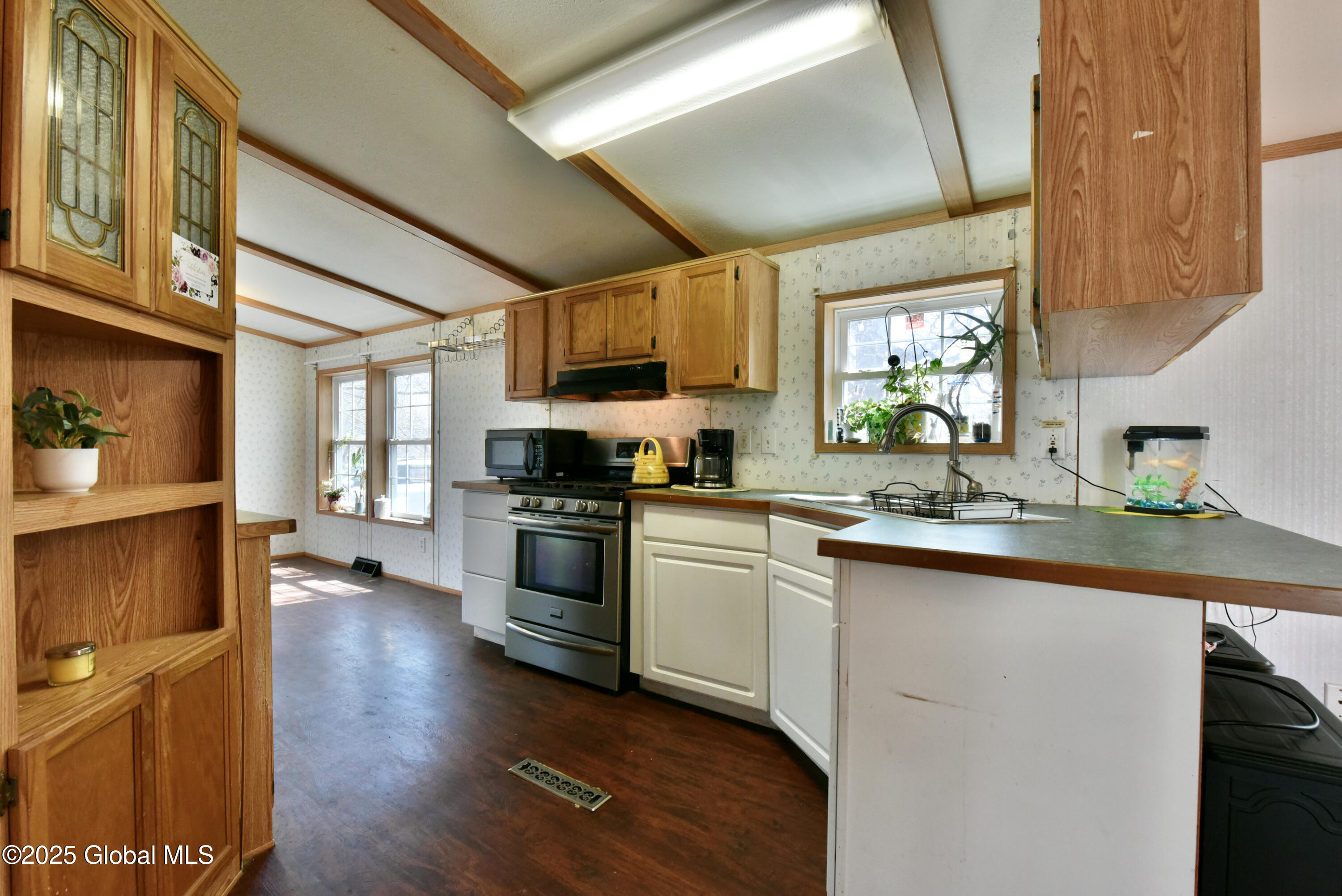 124 Lafayette Street, Victory Mills, New York image 3