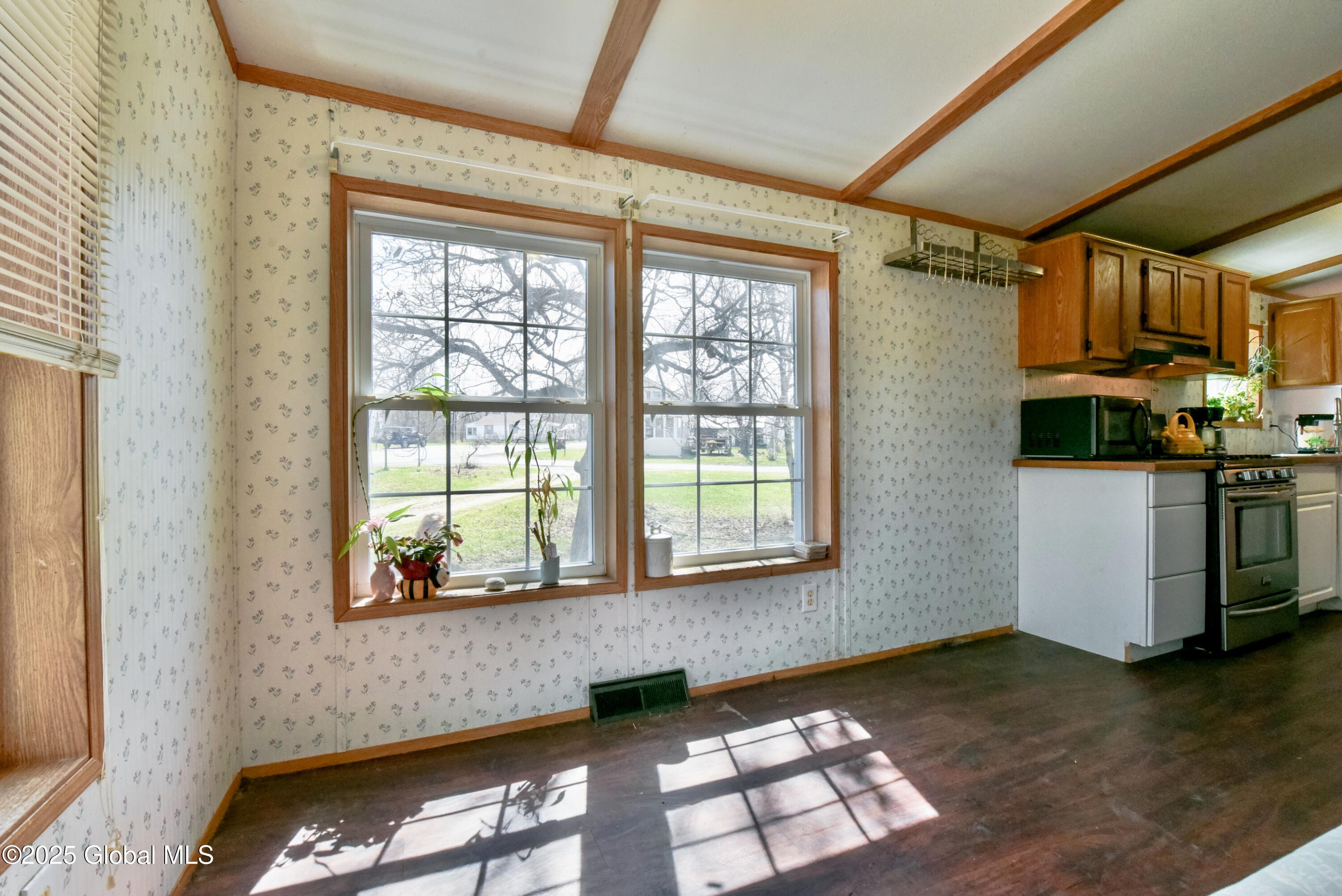 124 Lafayette Street, Victory Mills, New York image 21