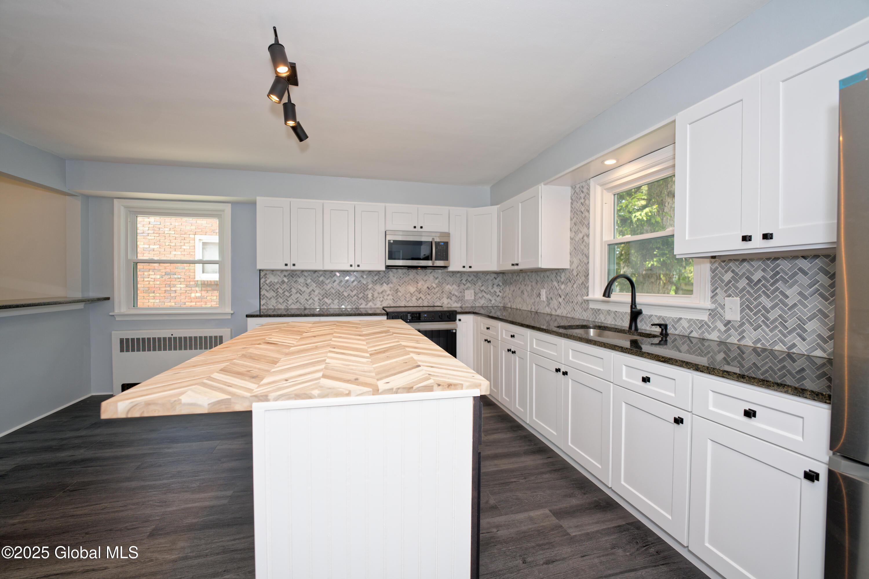 204 N 2nd Avenue, Mechanicville, New York image 24