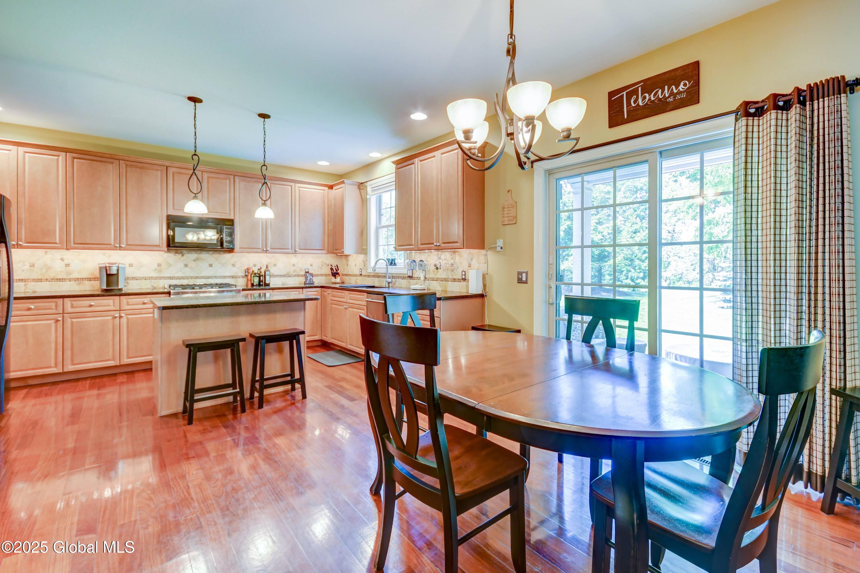 33 Joyous Lane, Glenville, New York image 40