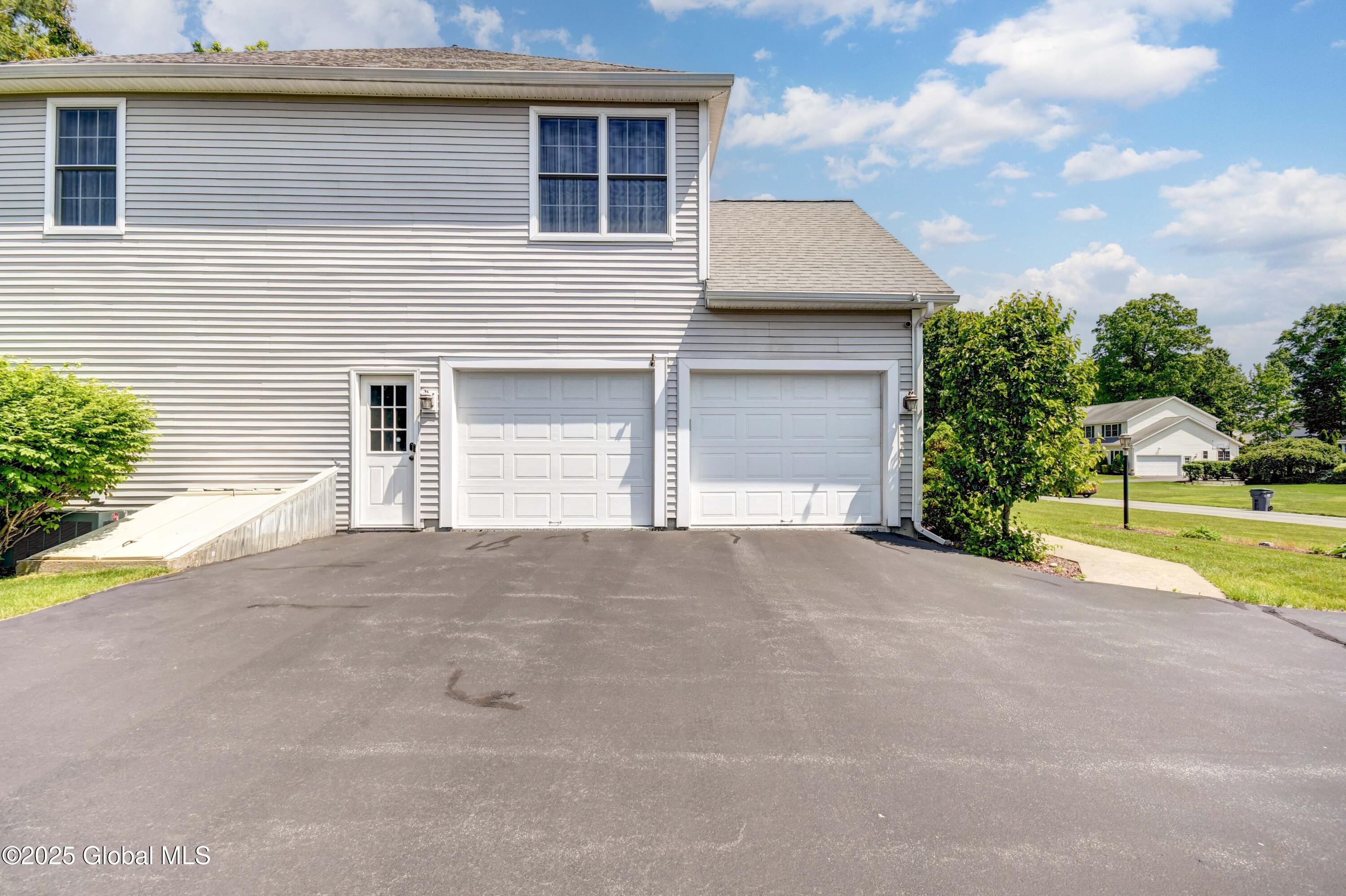 33 Joyous Lane, Glenville, New York image 6