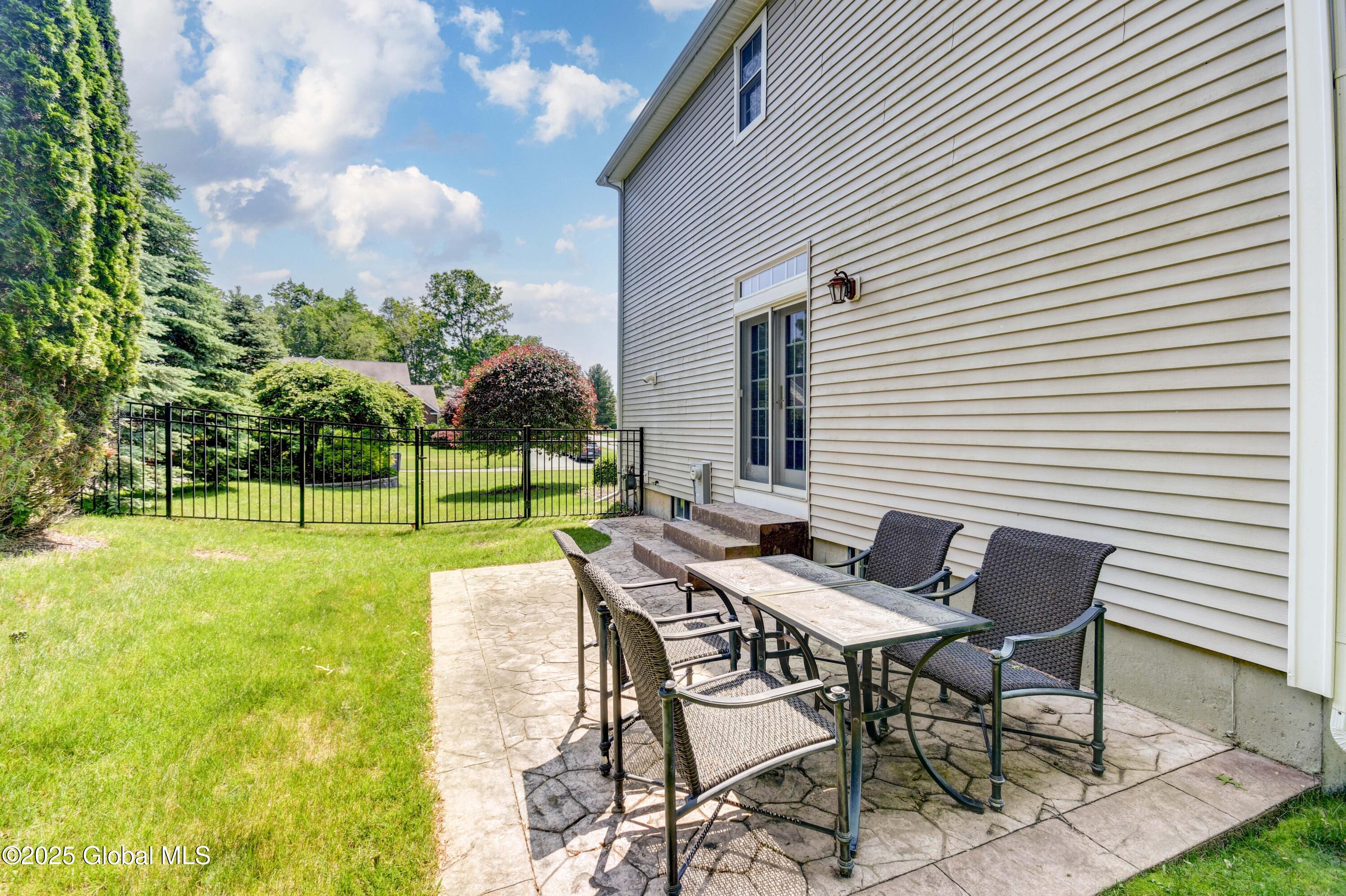 33 Joyous Lane, Glenville, New York image 25