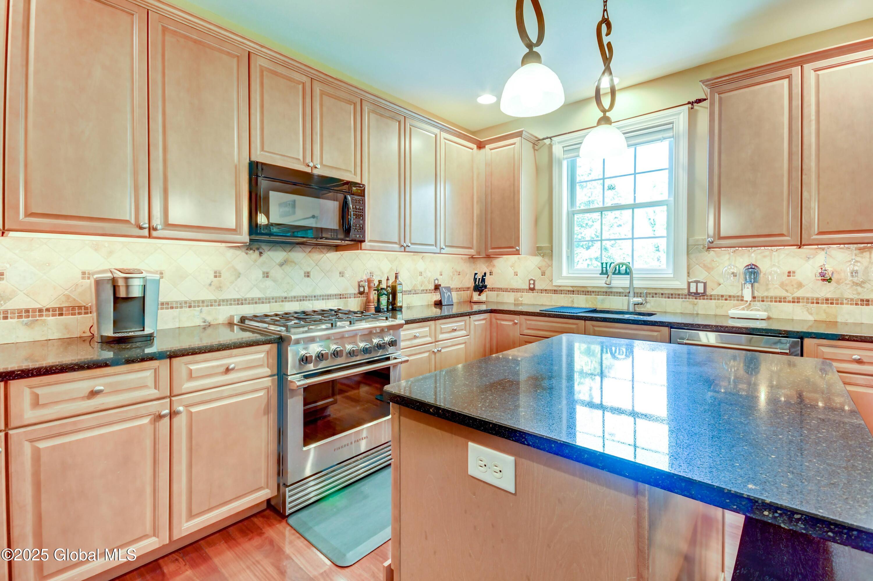 33 Joyous Lane, Glenville, New York image 35