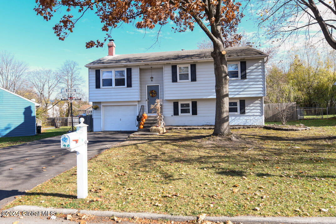 9 Arthur Drive, Cohoes, New York image 1