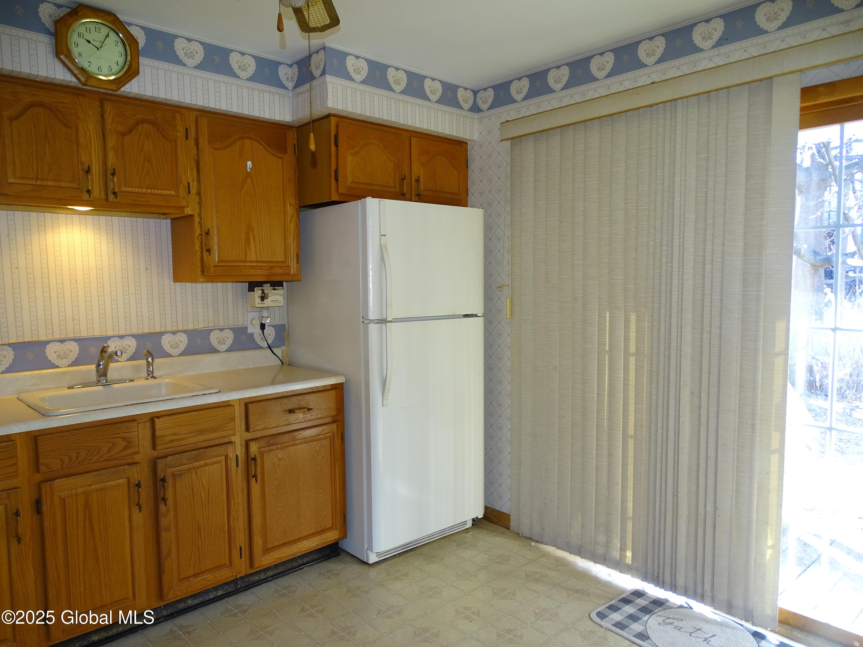 39 Glenwood Street, Albany, New York image 5