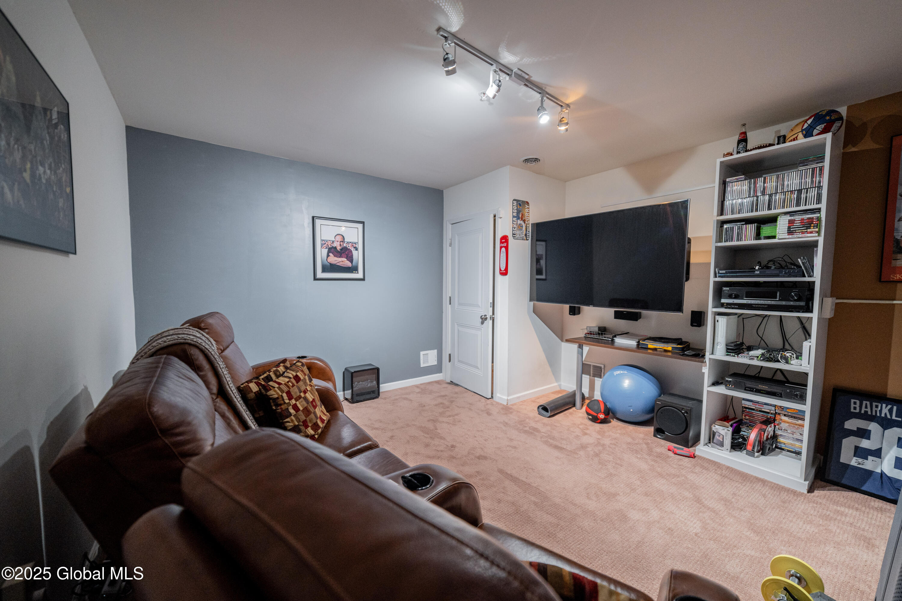 5 Bryn Mawr Court, Albany, New York image 22