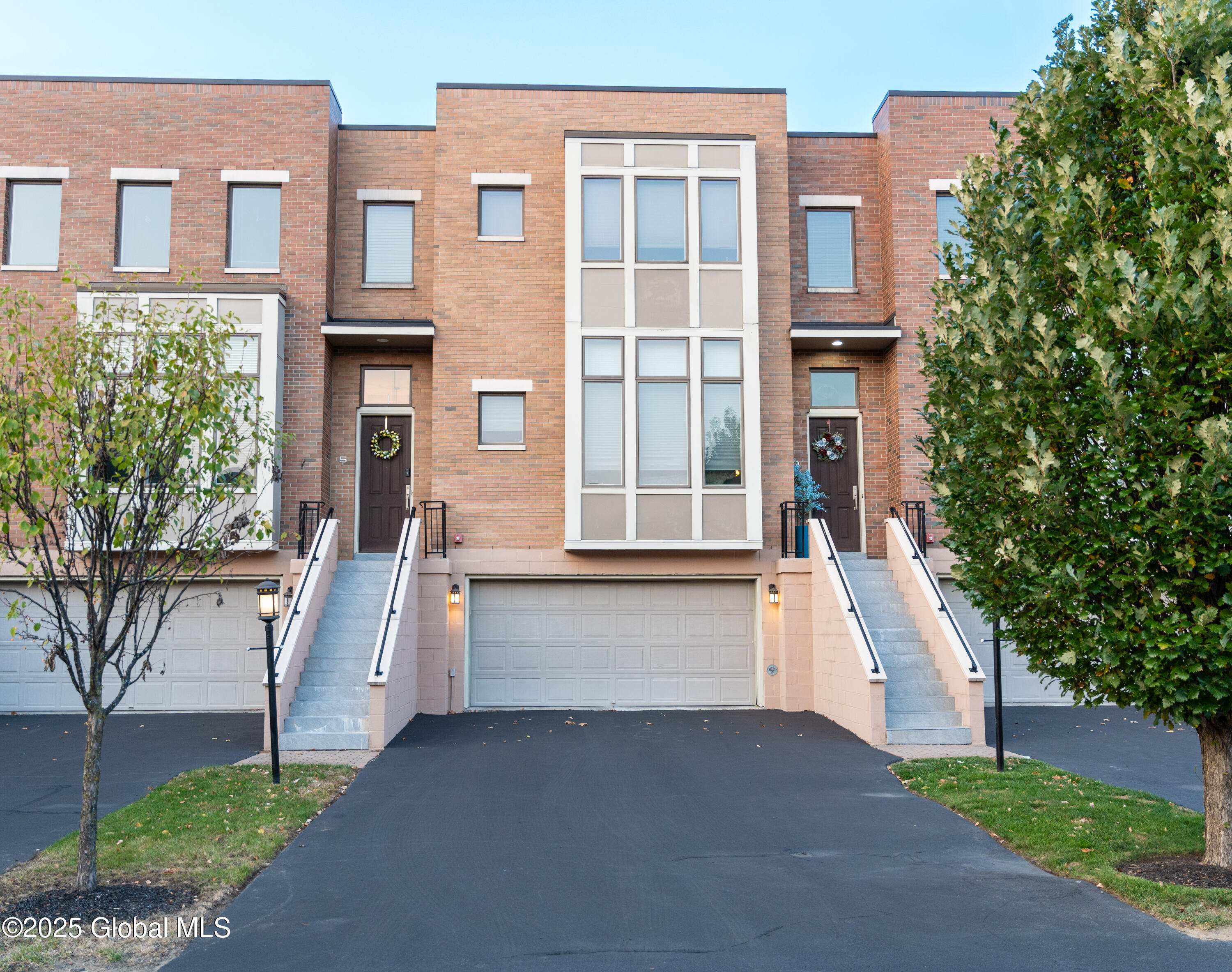 5 Bryn Mawr Court, Albany, New York image 1