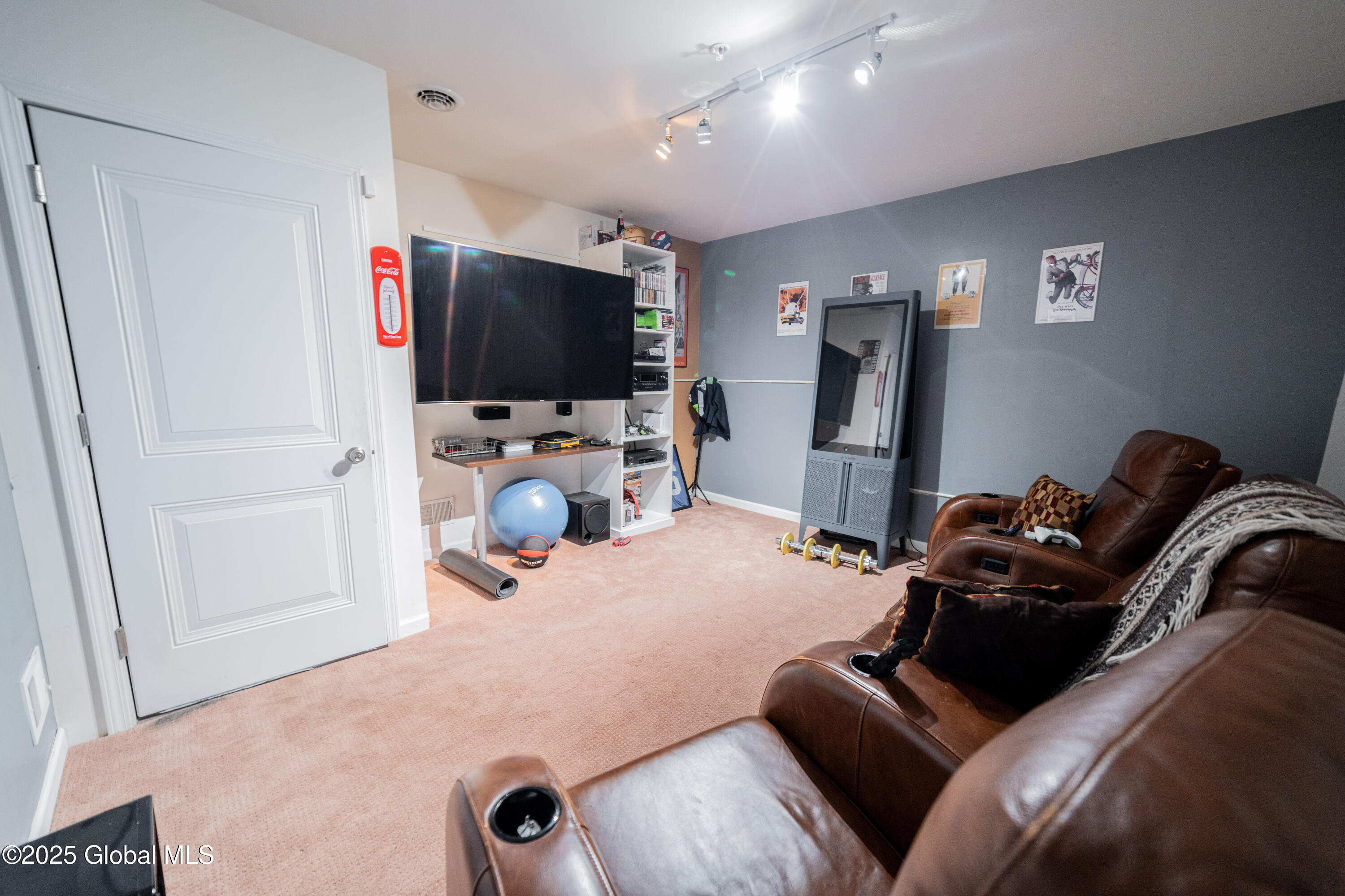 5 Bryn Mawr Court, Albany, New York image 20